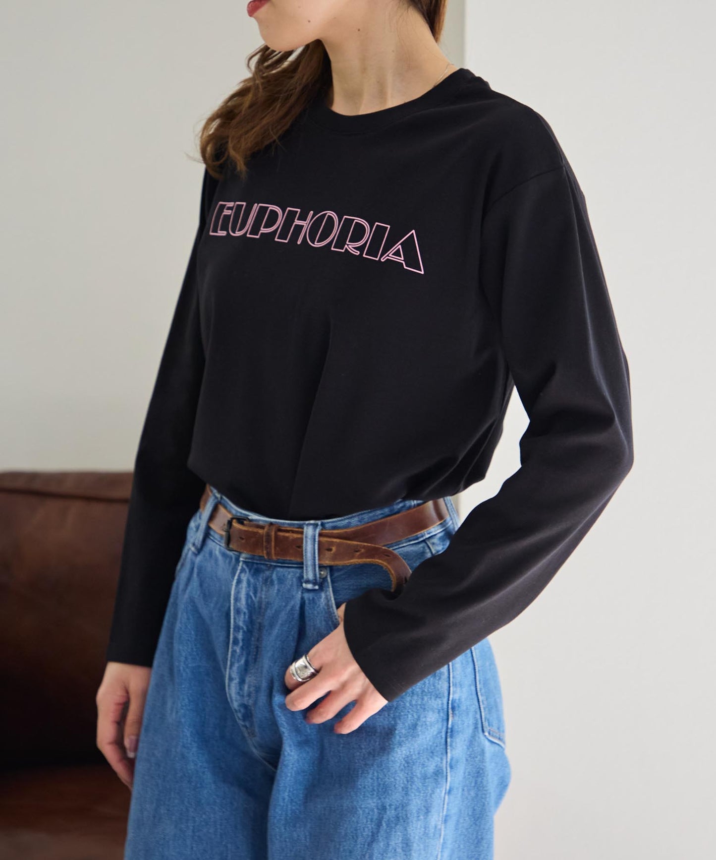 長袖カラーロゴプリントTシャツ