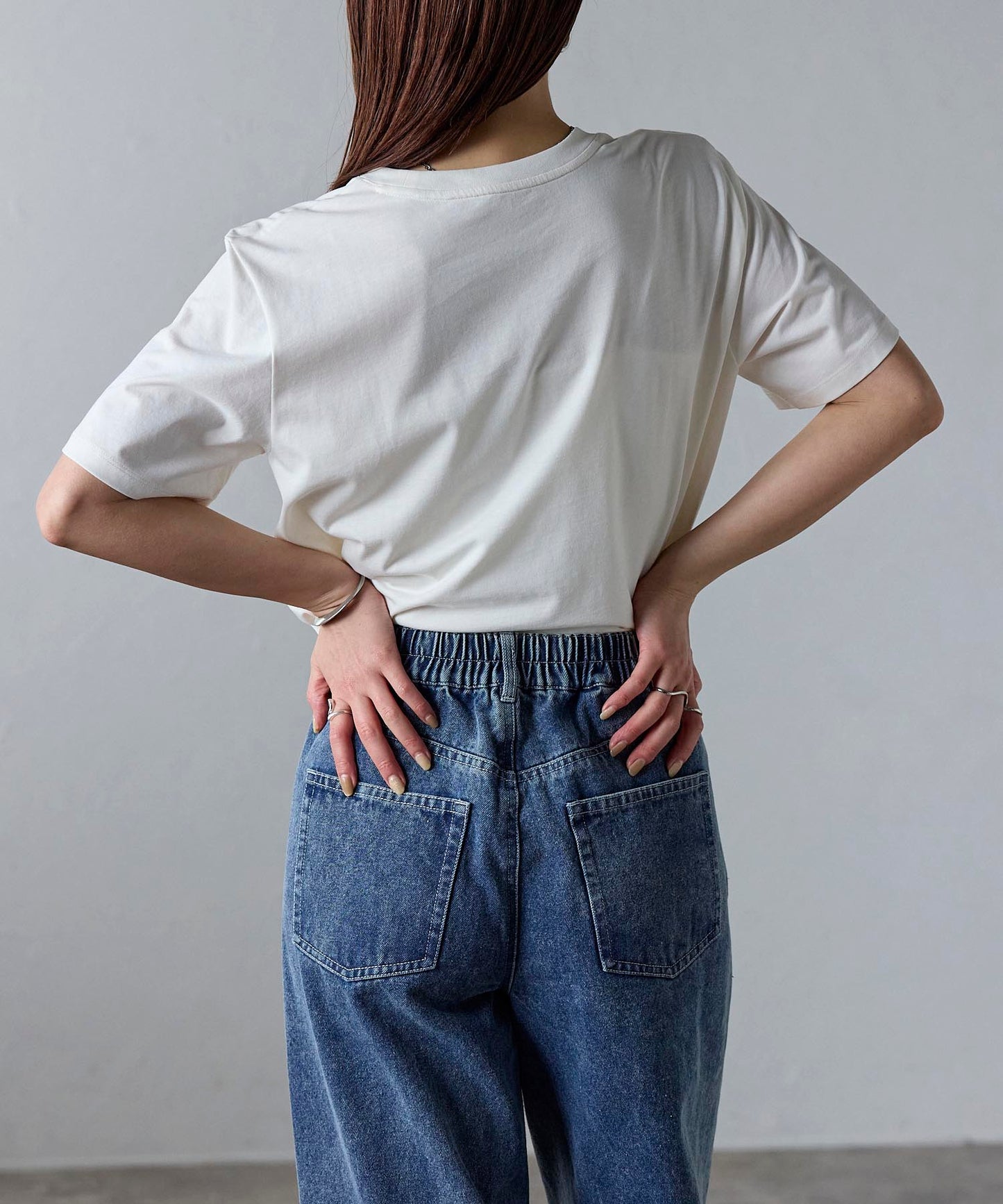 スクエアロゴで魅せる スーピマ半袖Tシャツ
