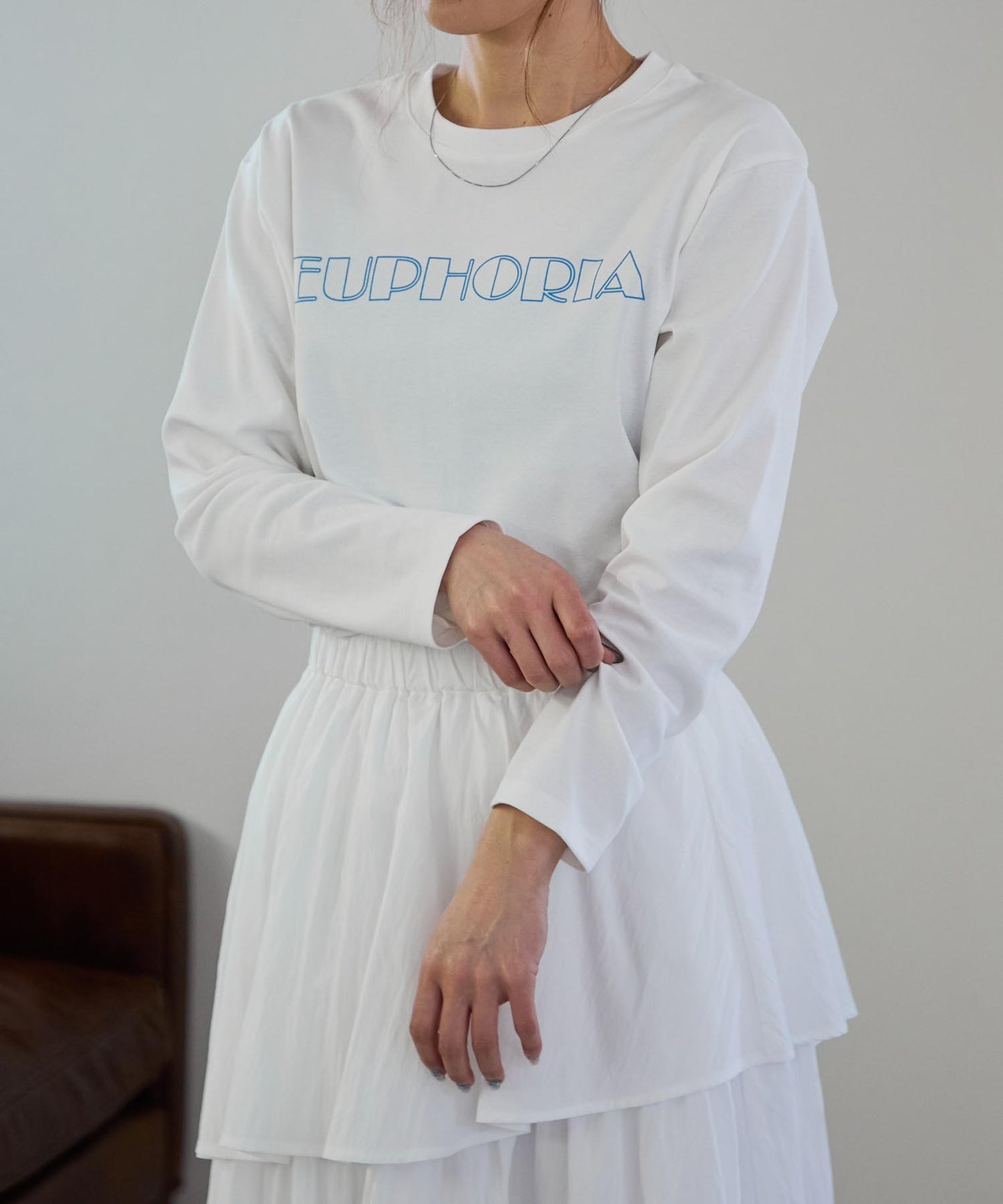 長袖カラーロゴプリントTシャツ