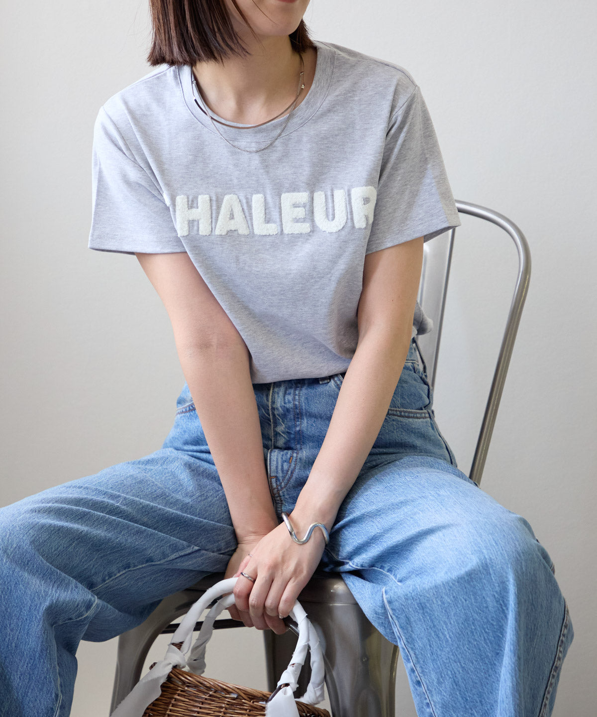 パイル刺繍ロゴTシャツ