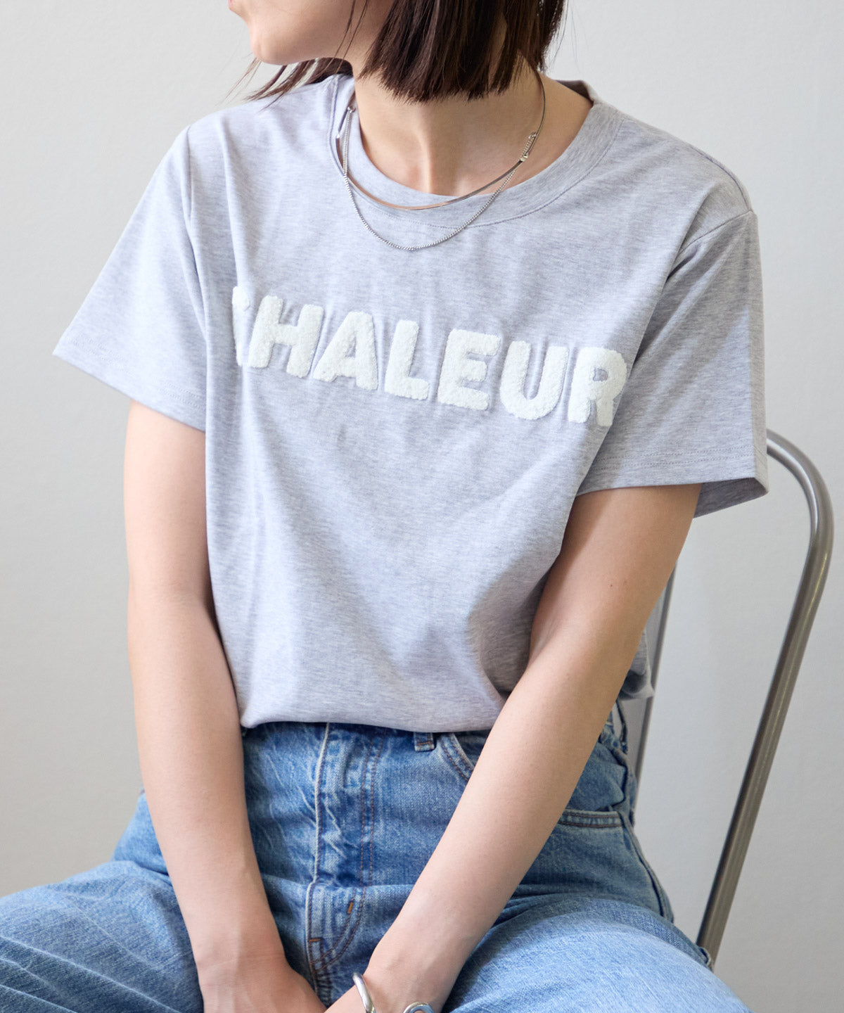 パイル刺繍ロゴTシャツ