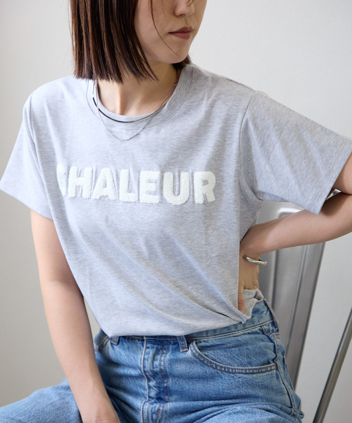 パイル刺繍ロゴTシャツ