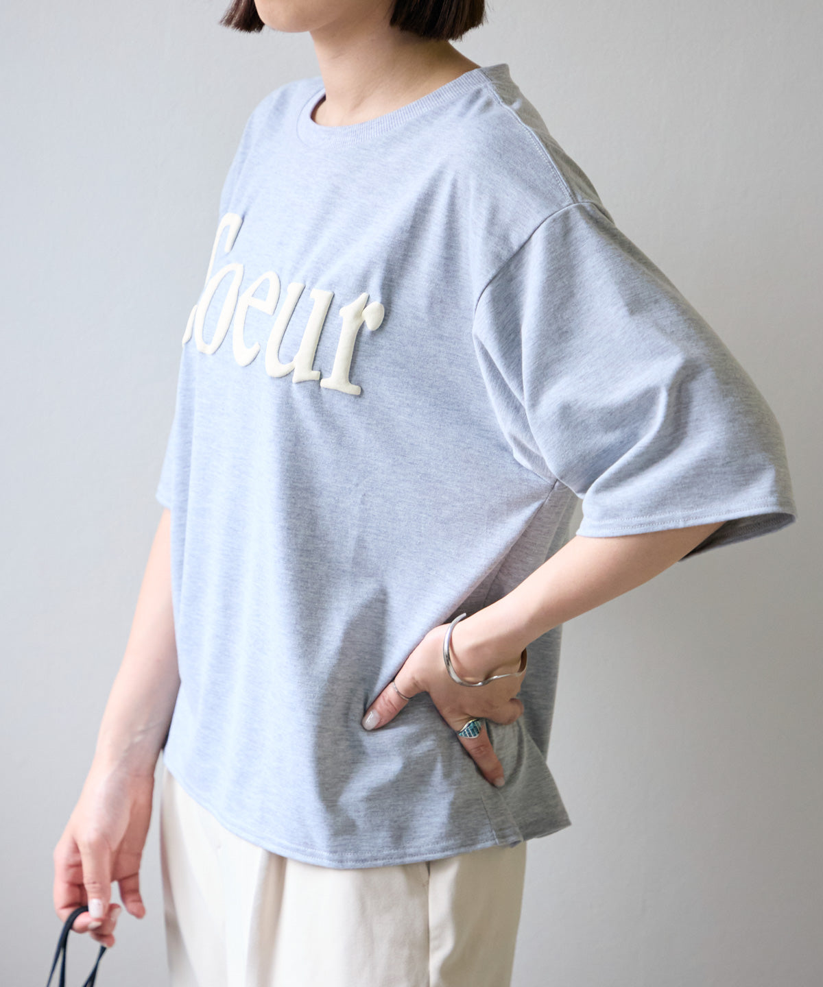 ロゴ発泡プリント半袖Tシャツ