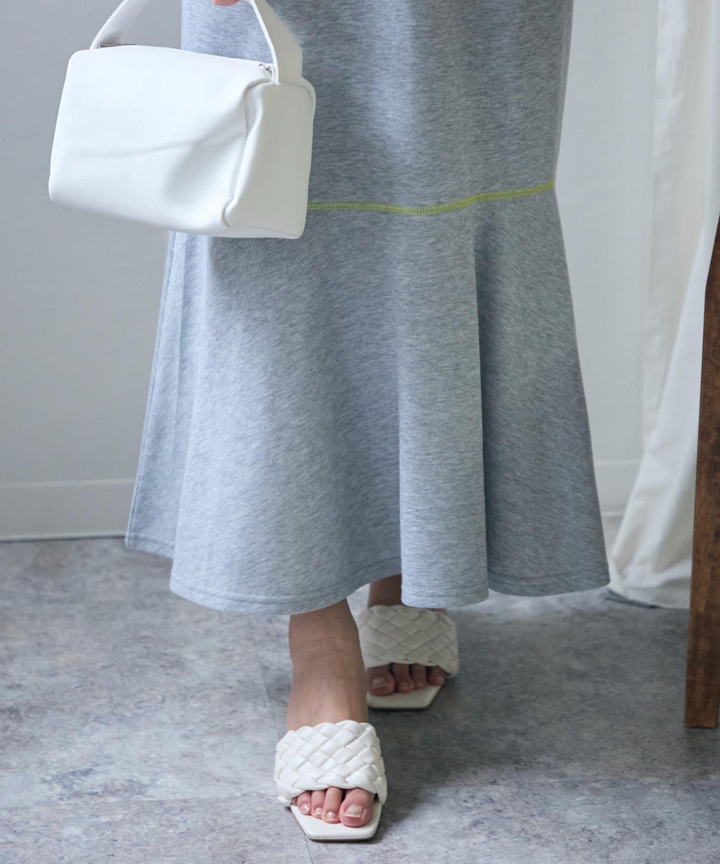 配色ステッチ裏毛ワンピース
