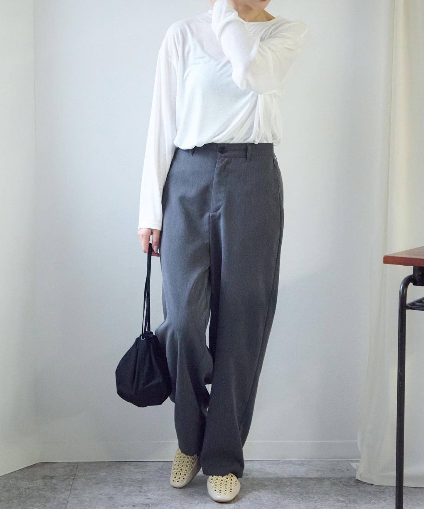 テーパードカーブパンツ