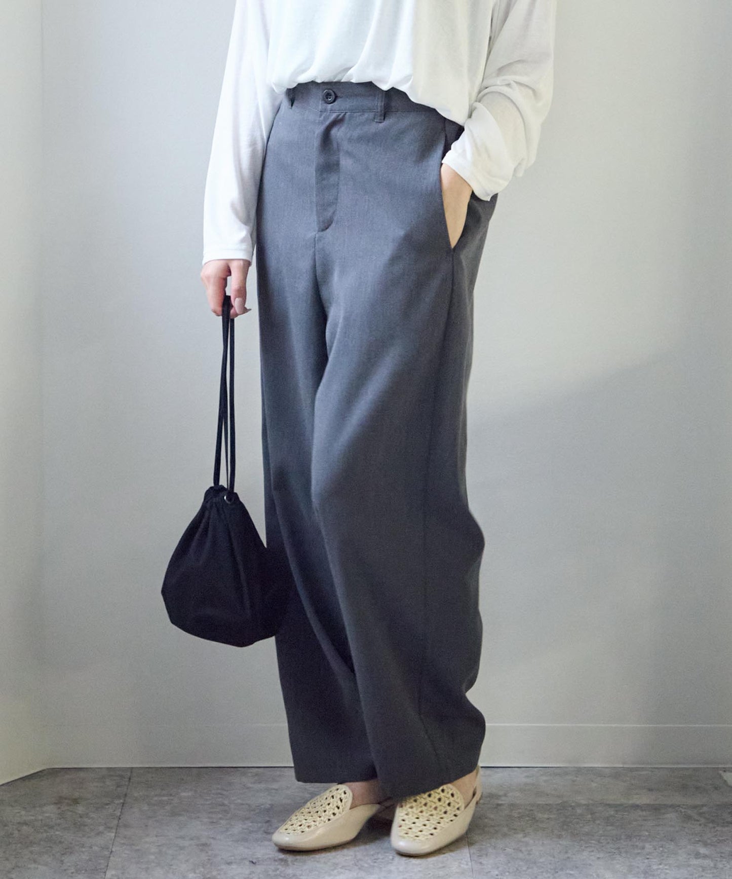 テーパードカーブパンツ