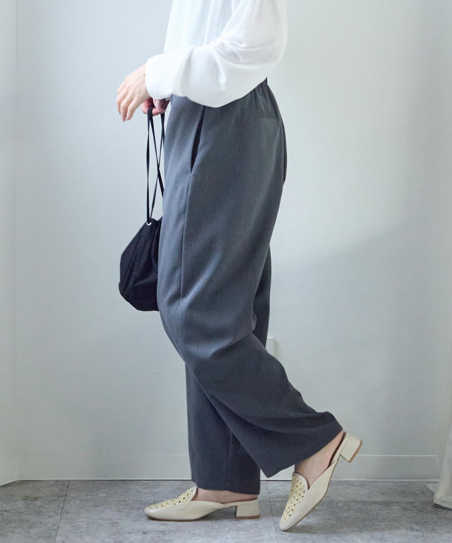 テーパードカーブパンツ