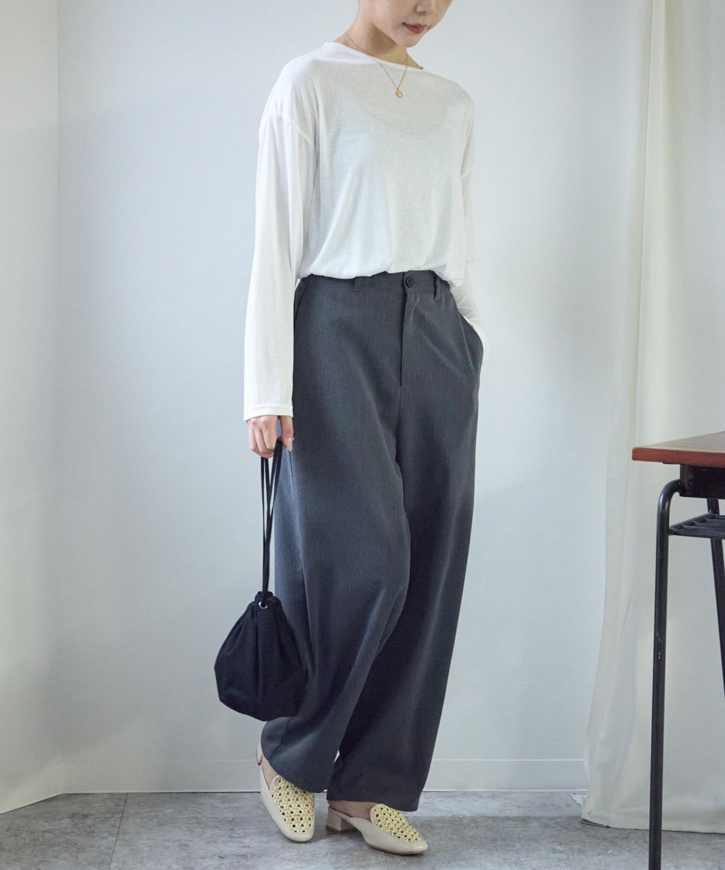 テーパードカーブパンツ