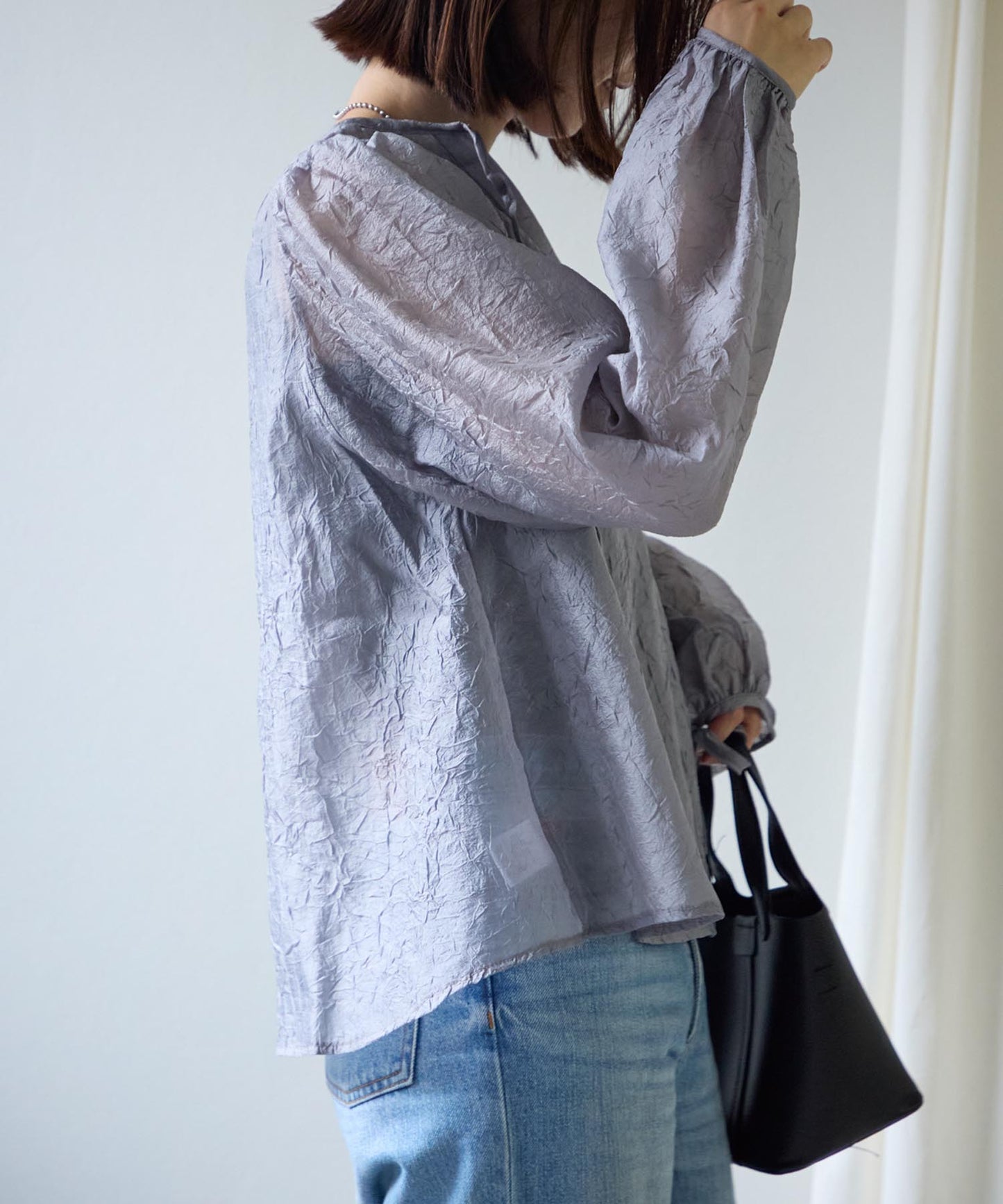 バックリボンクリンクルブラウス