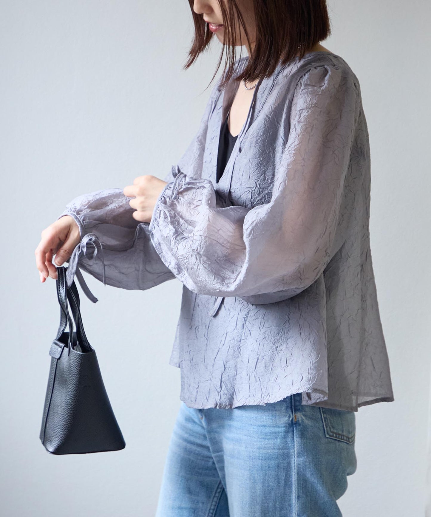 バックリボンクリンクルブラウス