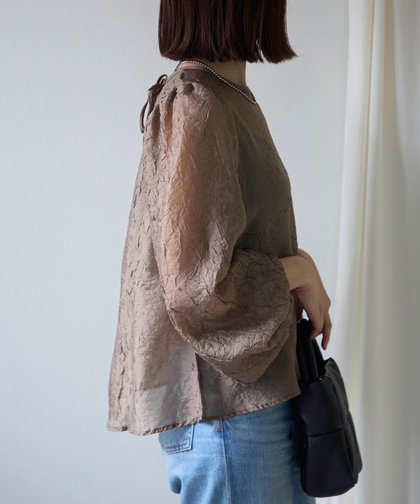 バックリボンクリンクルブラウス