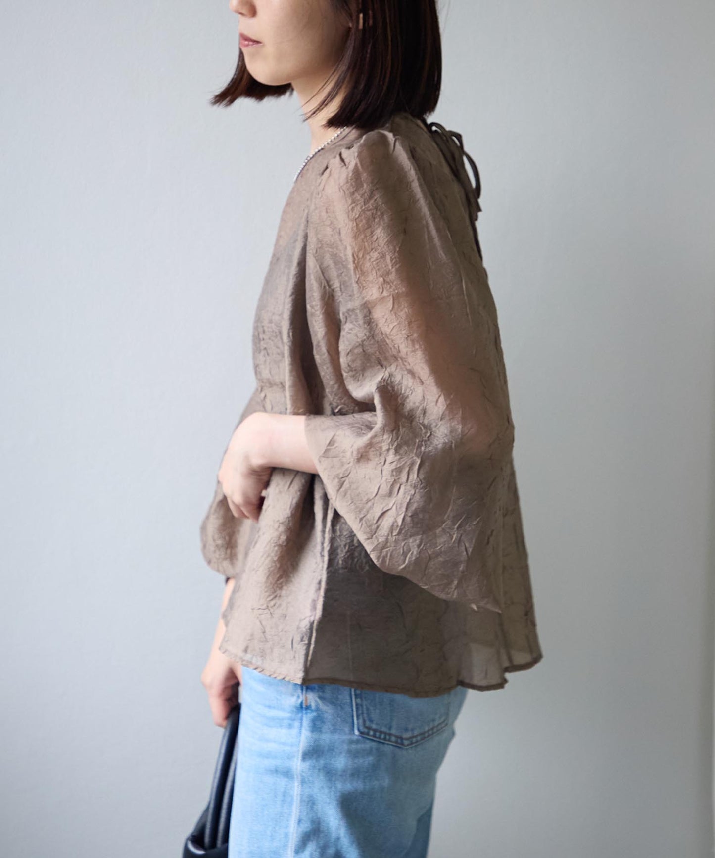 バックリボンクリンクルブラウス