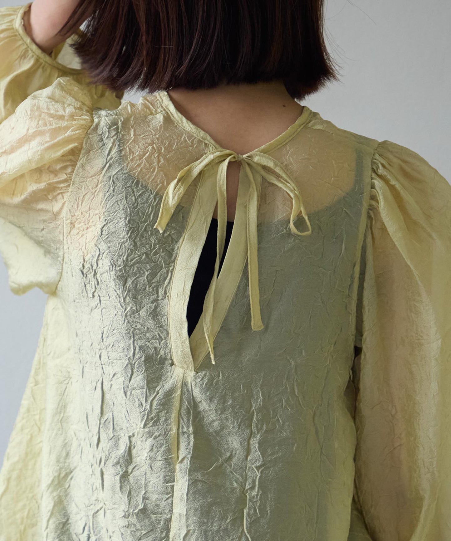 バックリボンクリンクルブラウス