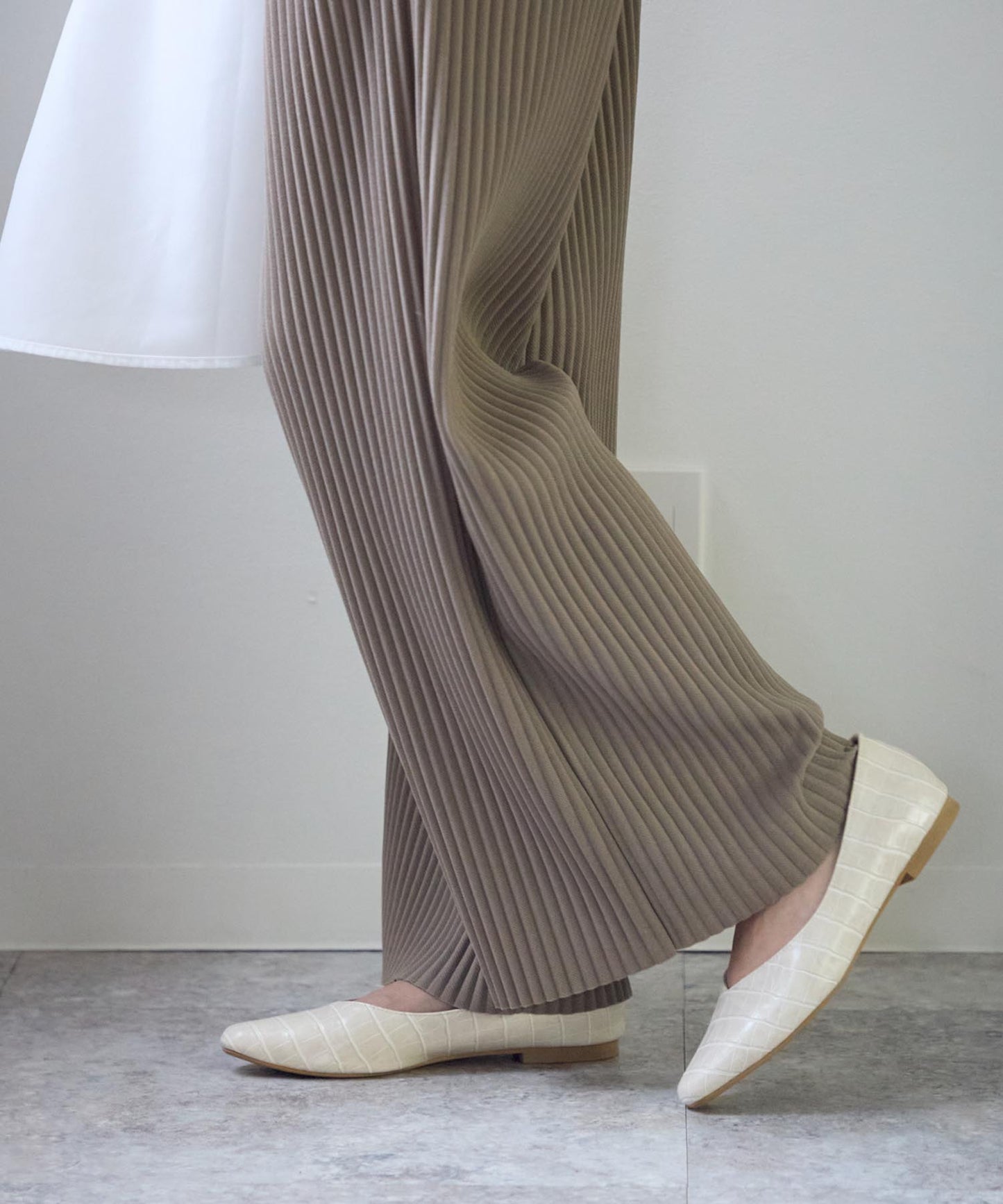 セルフカットプリーツパンツ