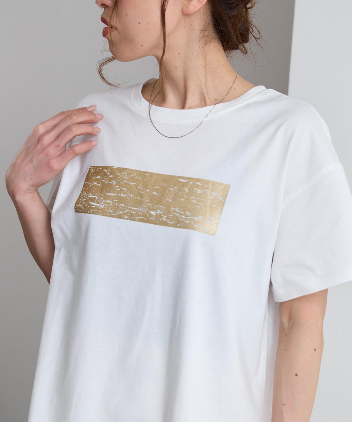 箔プリント半袖Tシャツ