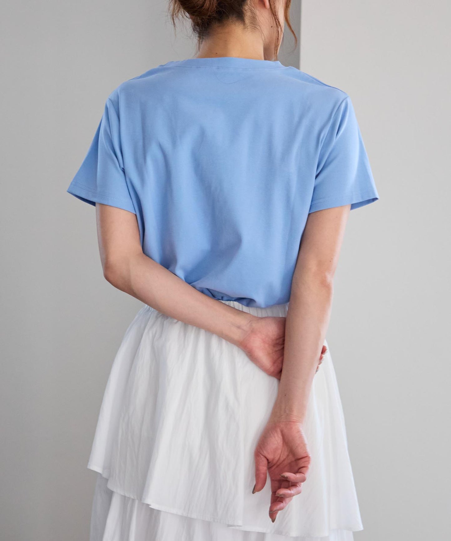 パイル刺繍ロゴTシャツ