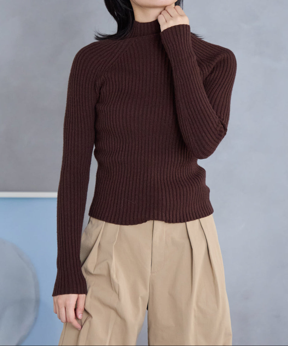 ボトルネックリブニットプルオーバー
