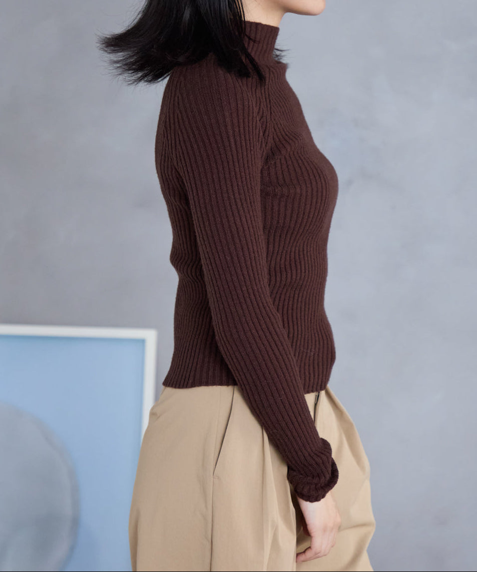 ボトルネックリブニットプルオーバー