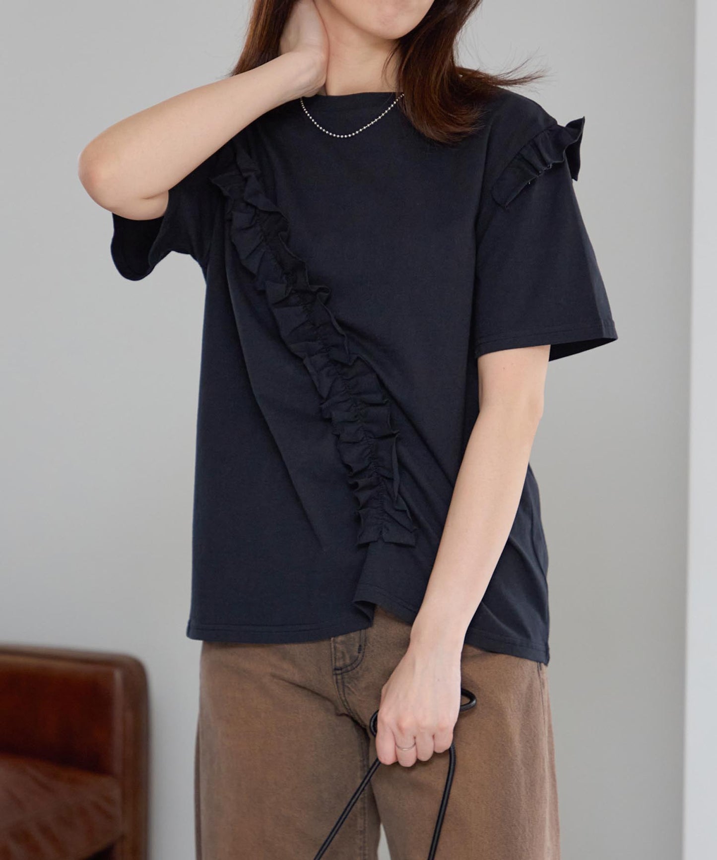 アシンメトリーフリル半袖Tシャツ