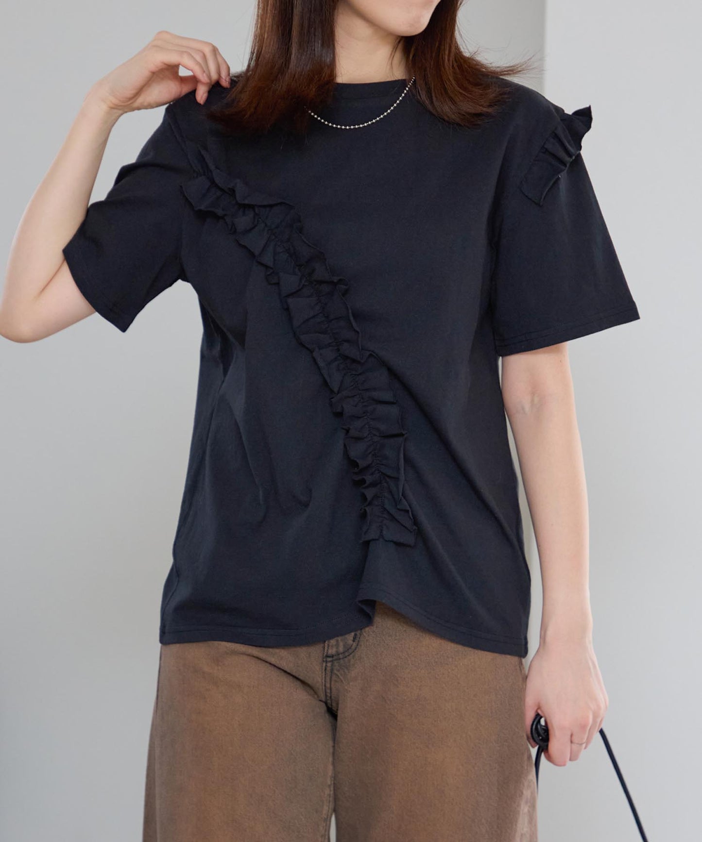 アシンメトリーフリル半袖Tシャツ