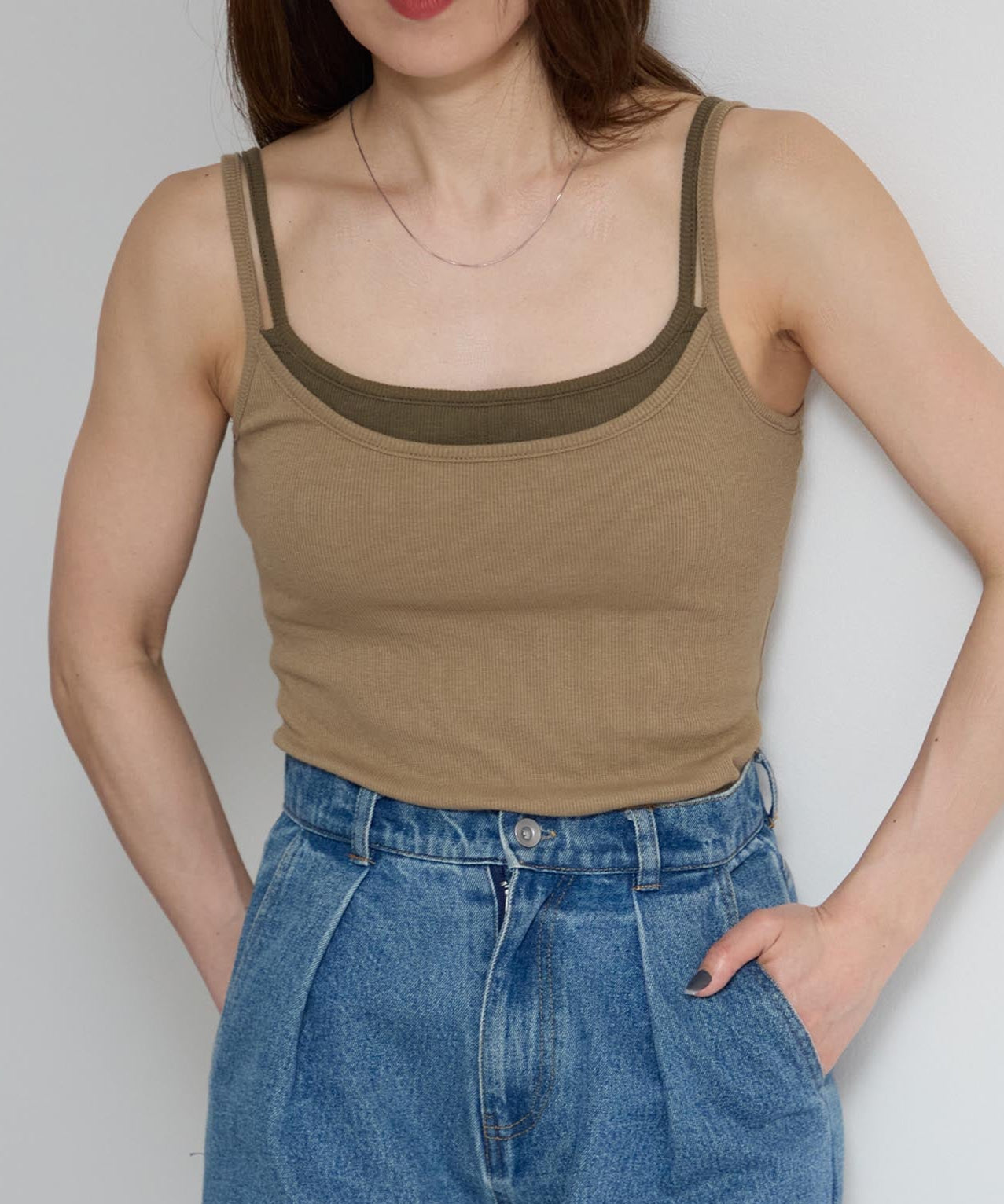 レイヤード風カップ付きキャミソール
