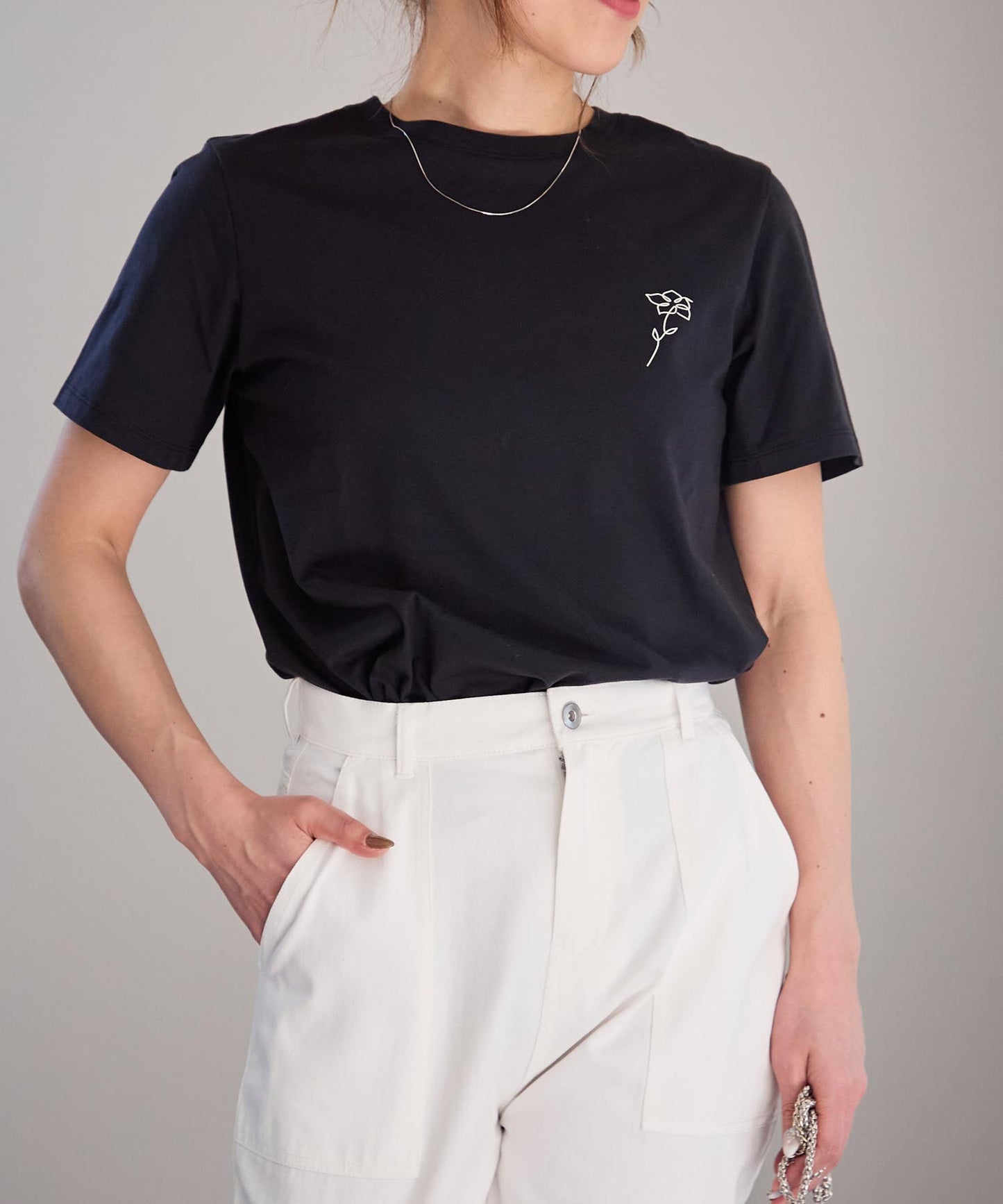 フラワーワンポイント サイロTシャツ