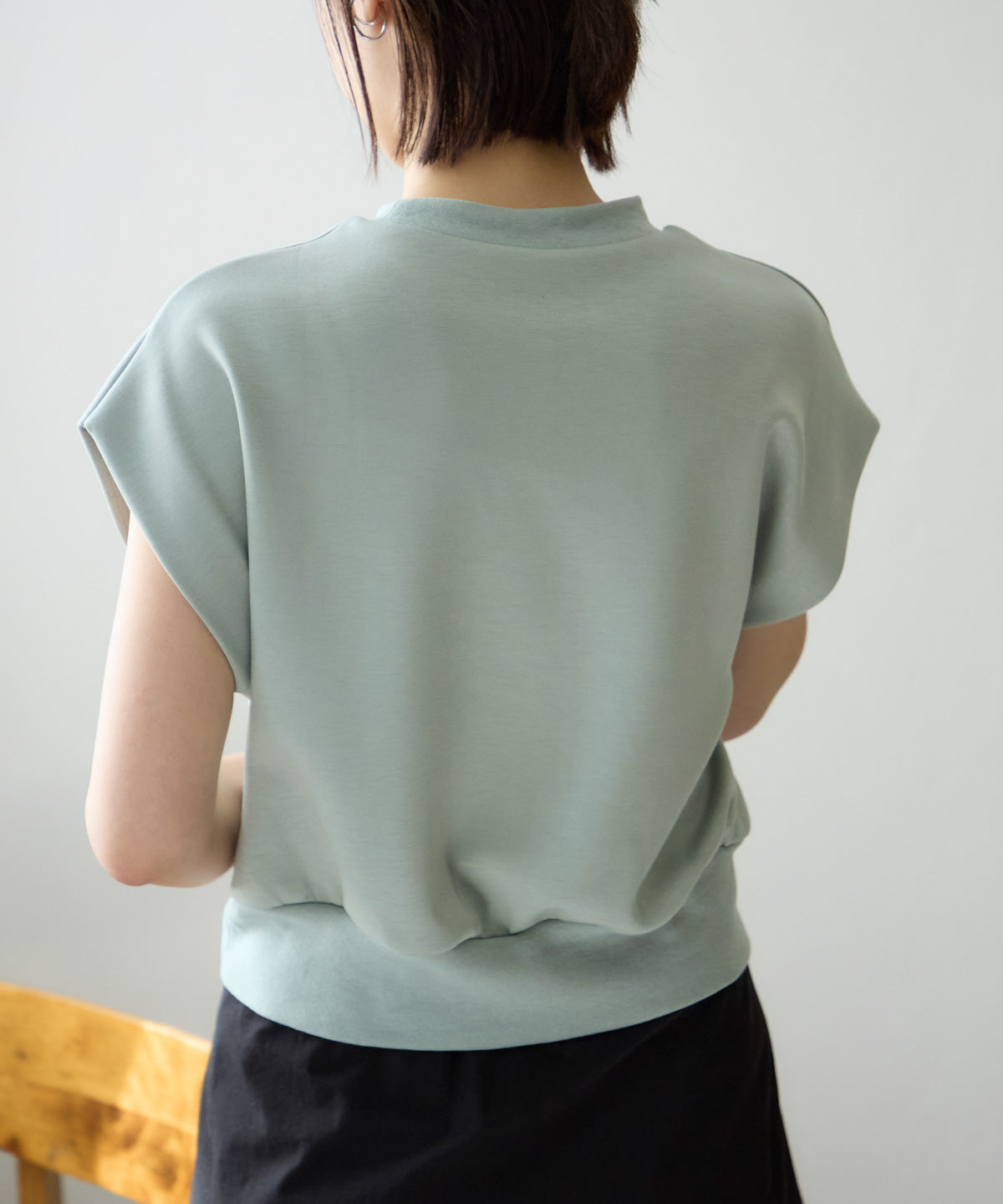 ショート丈ポンチTシャツ