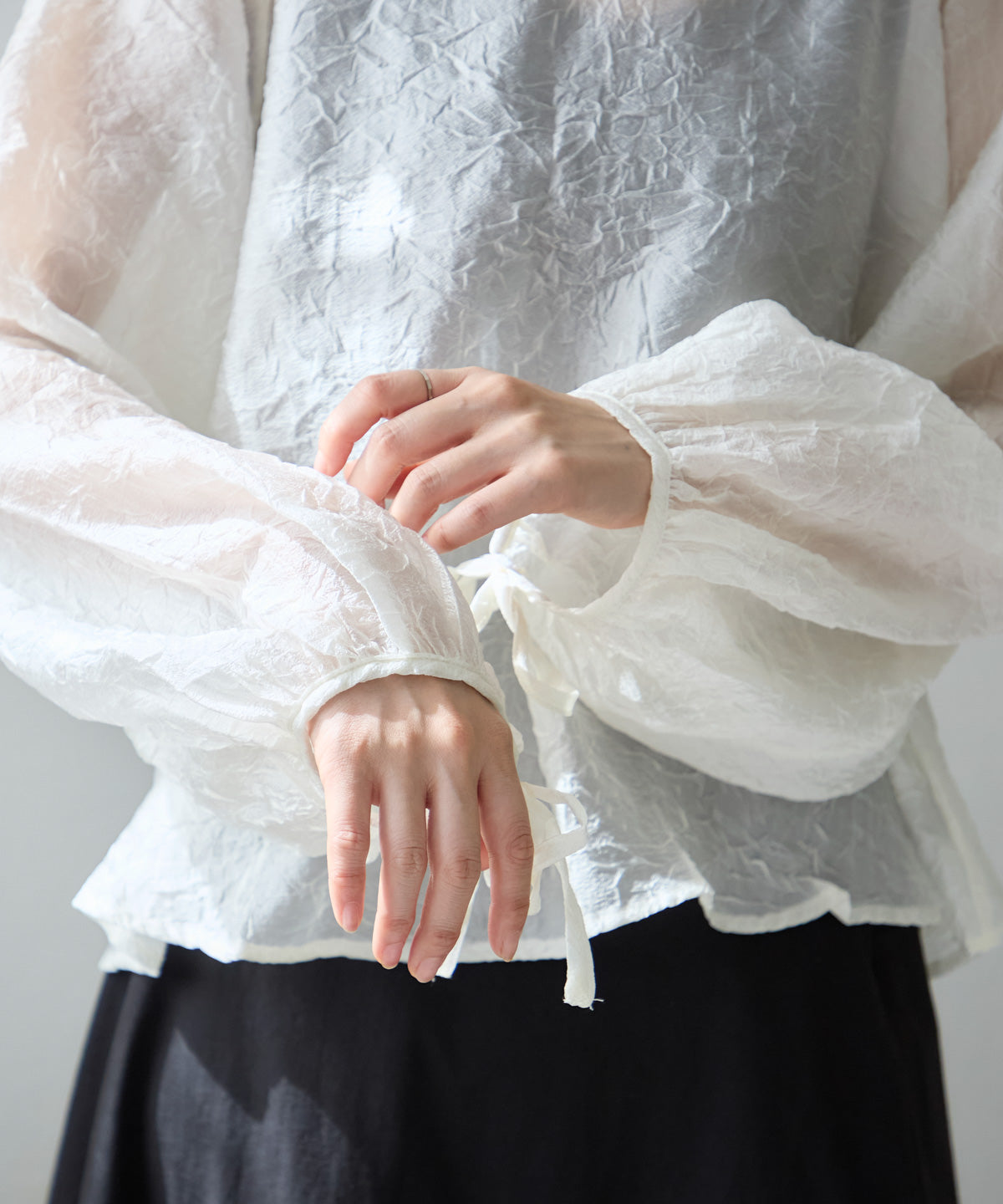 バックリボンクリンクルブラウス