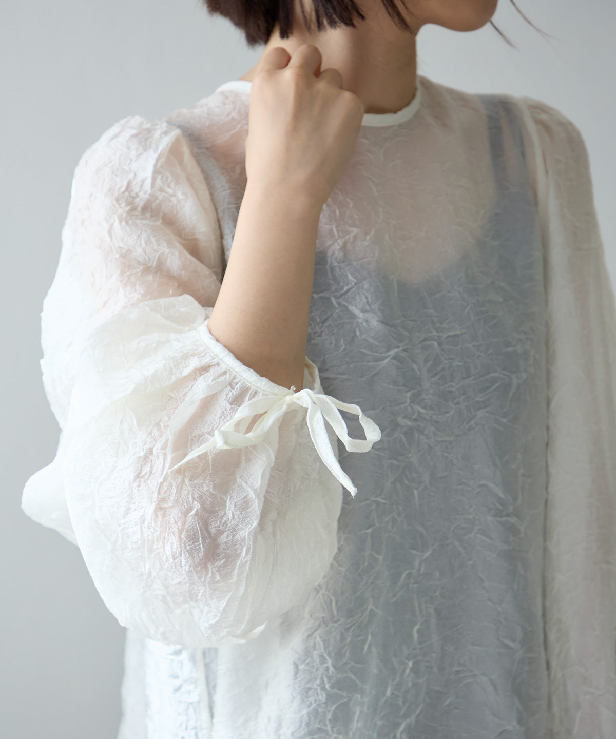 バックリボンクリンクルブラウス