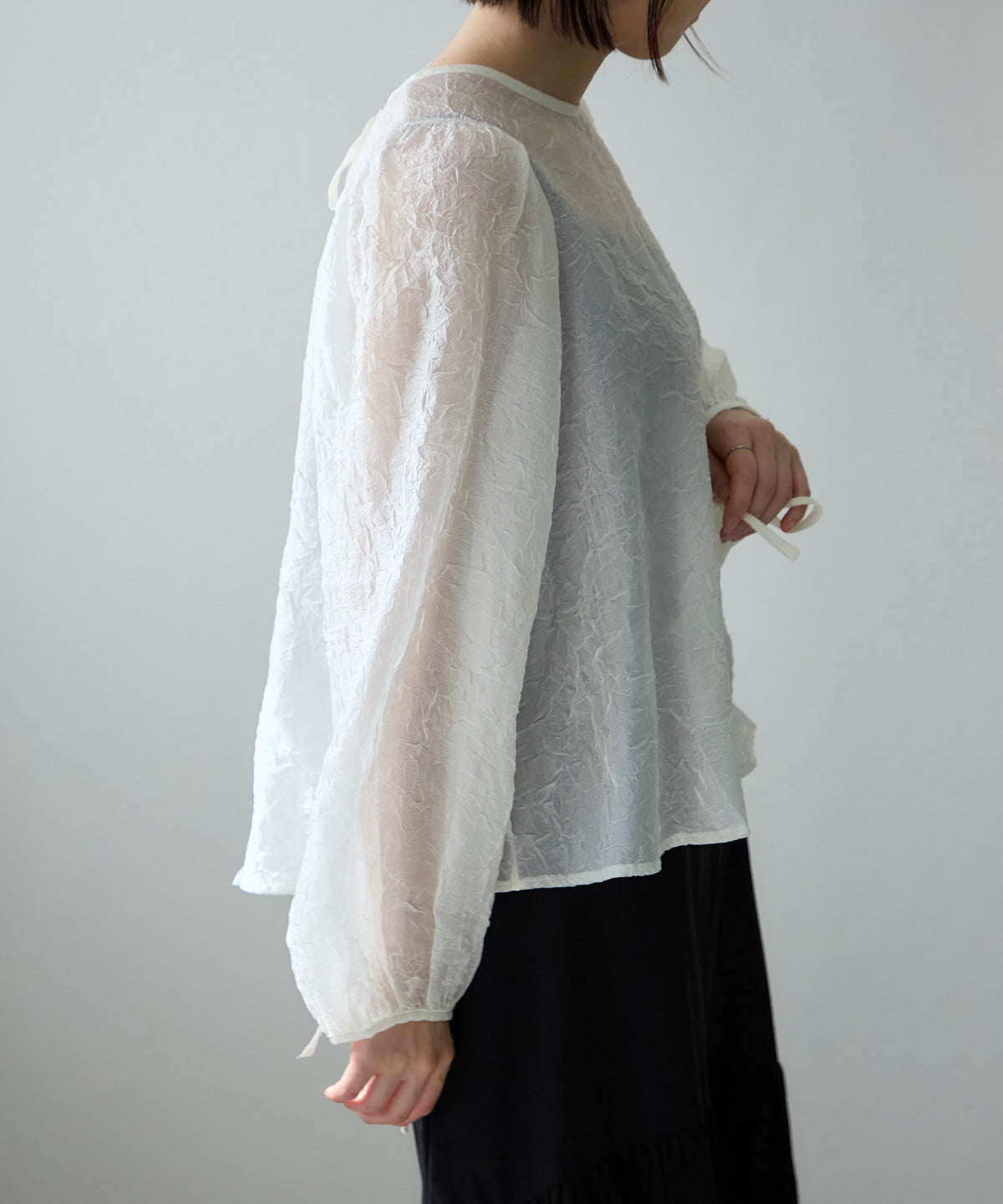 バックリボンクリンクルブラウス