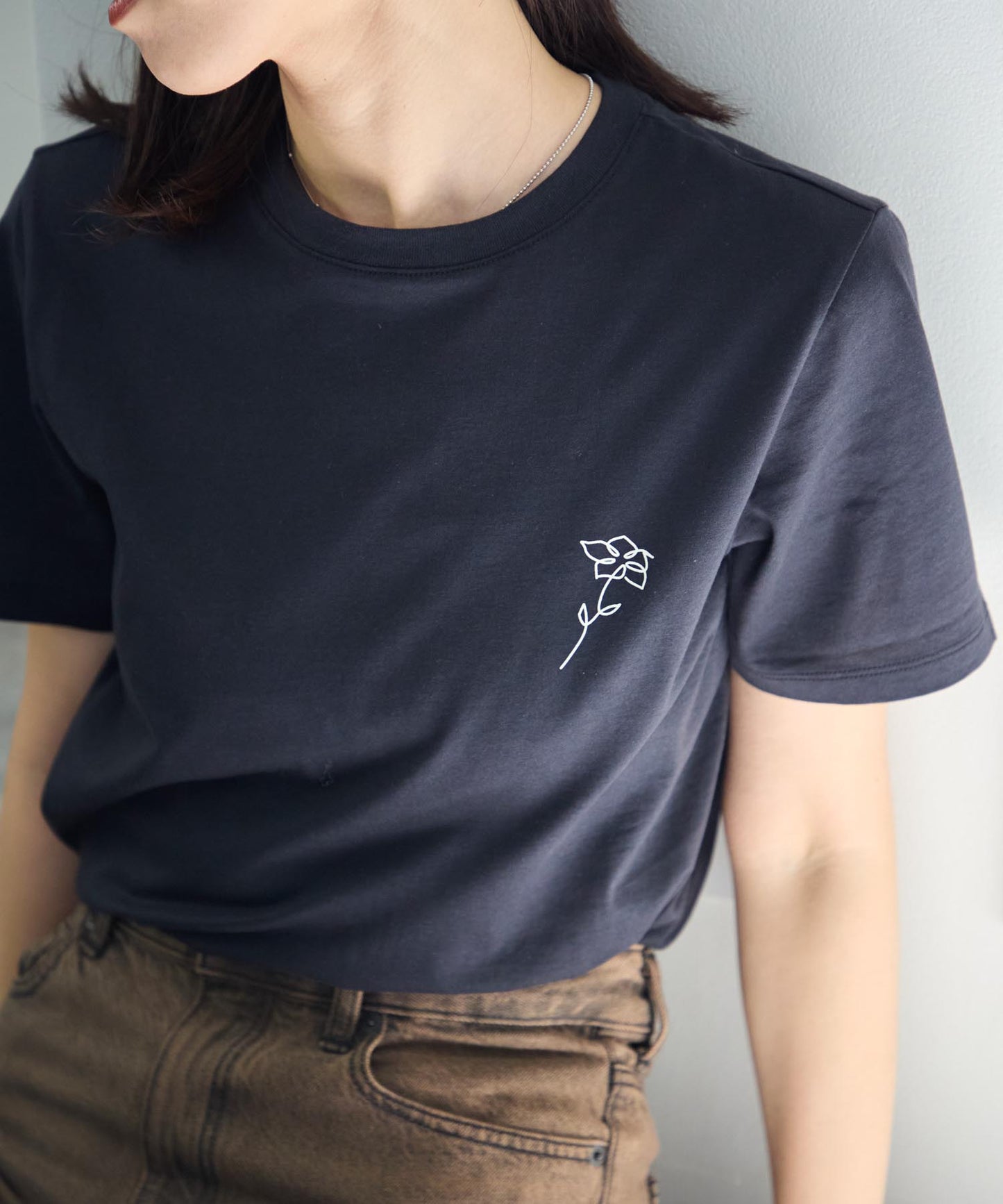 フラワーワンポイント サイロTシャツ