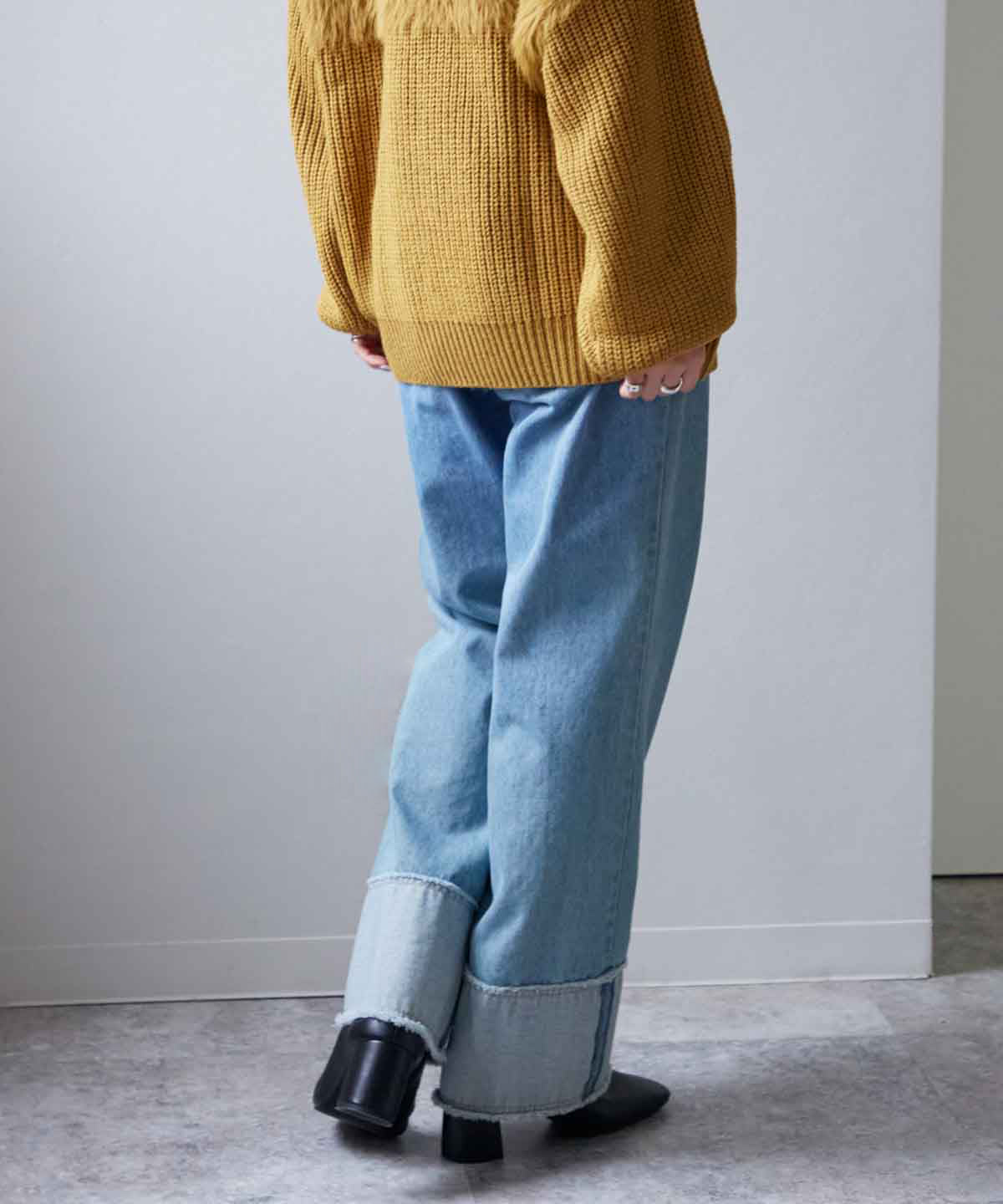 ロールアップデニムパンツ