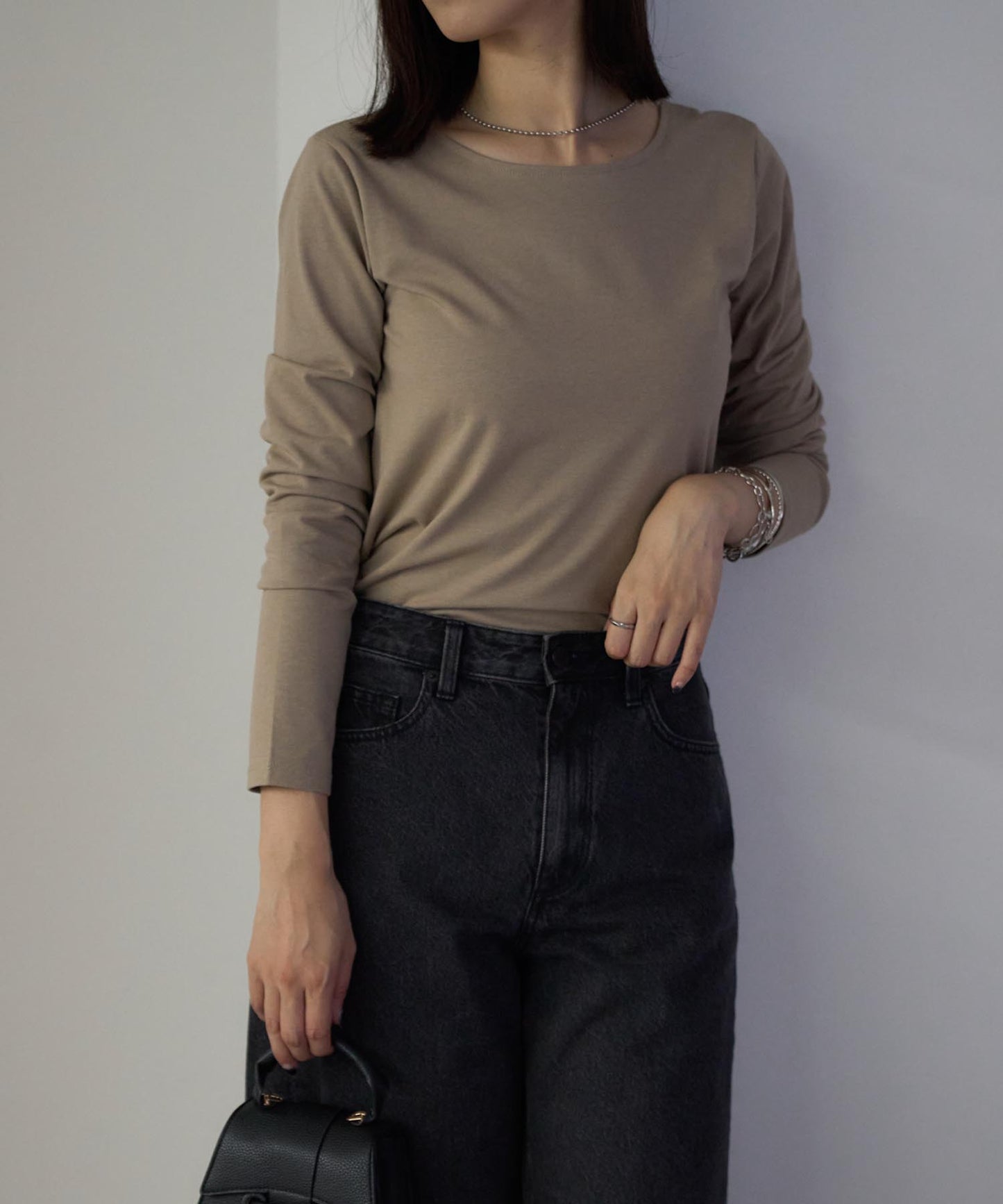 バックオープンTシャツ