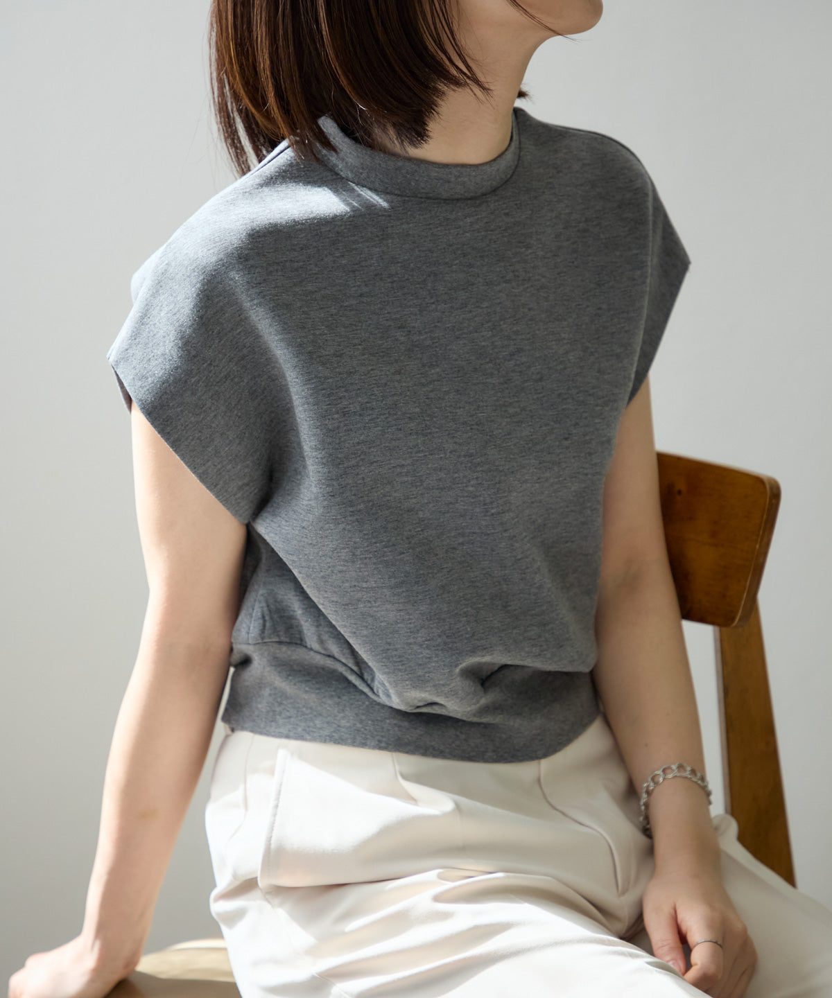 ショート丈ポンチTシャツ