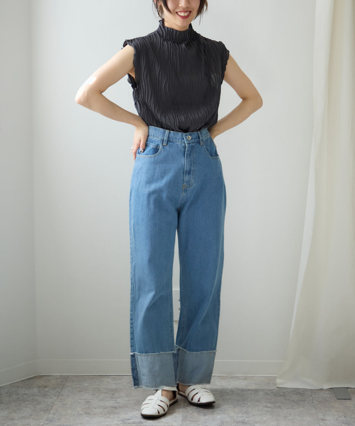 ロールアップデニムパンツ