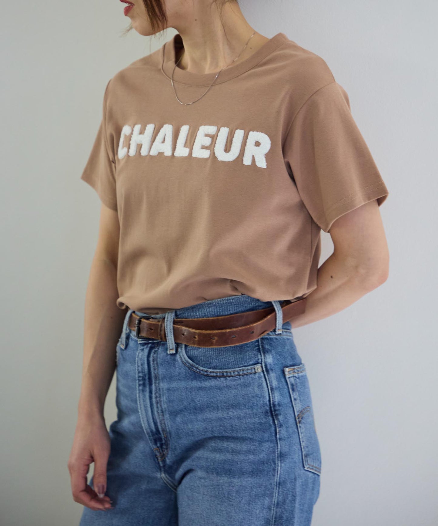 パイル刺繍ロゴTシャツ