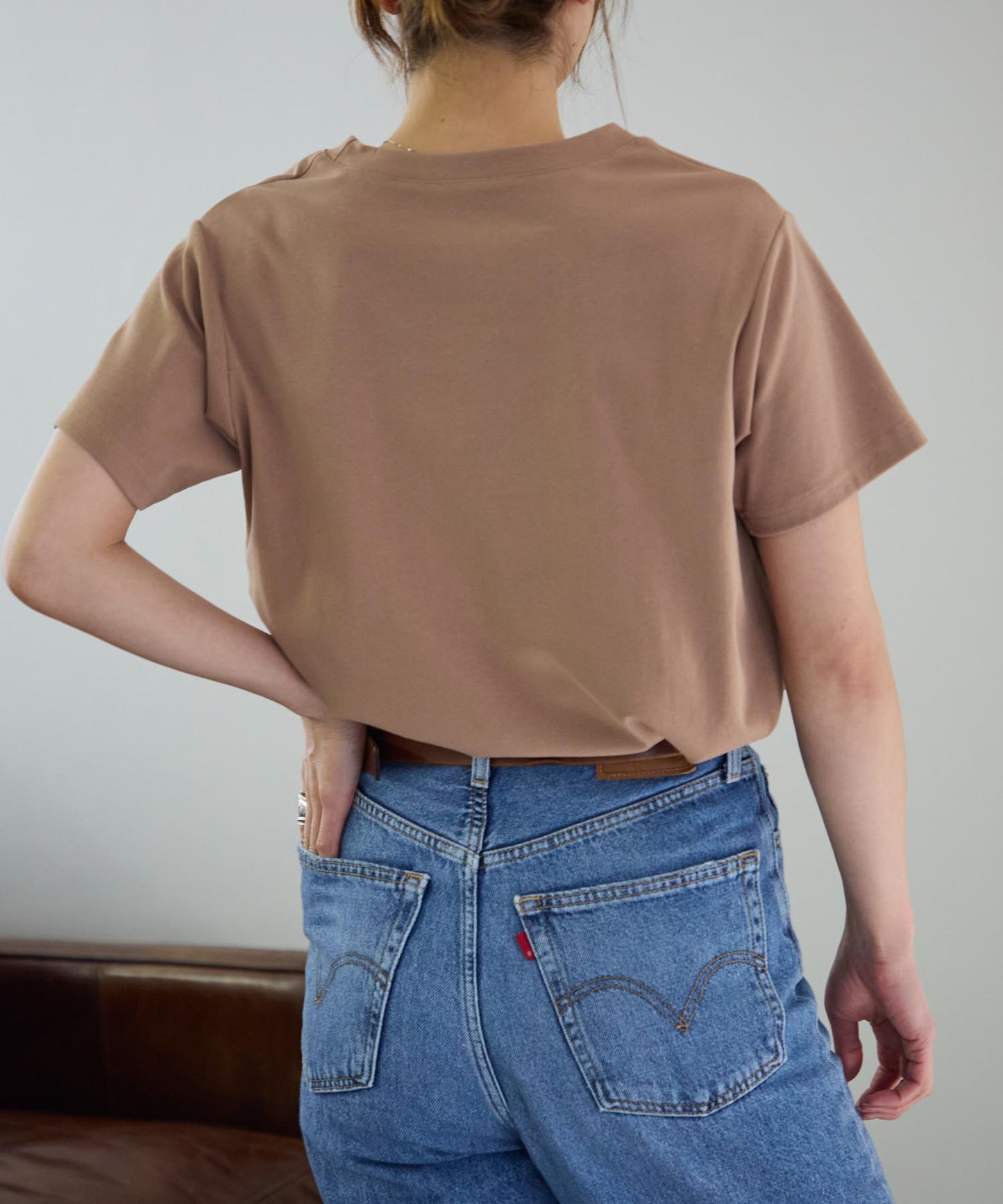 パイル刺繍ロゴTシャツ