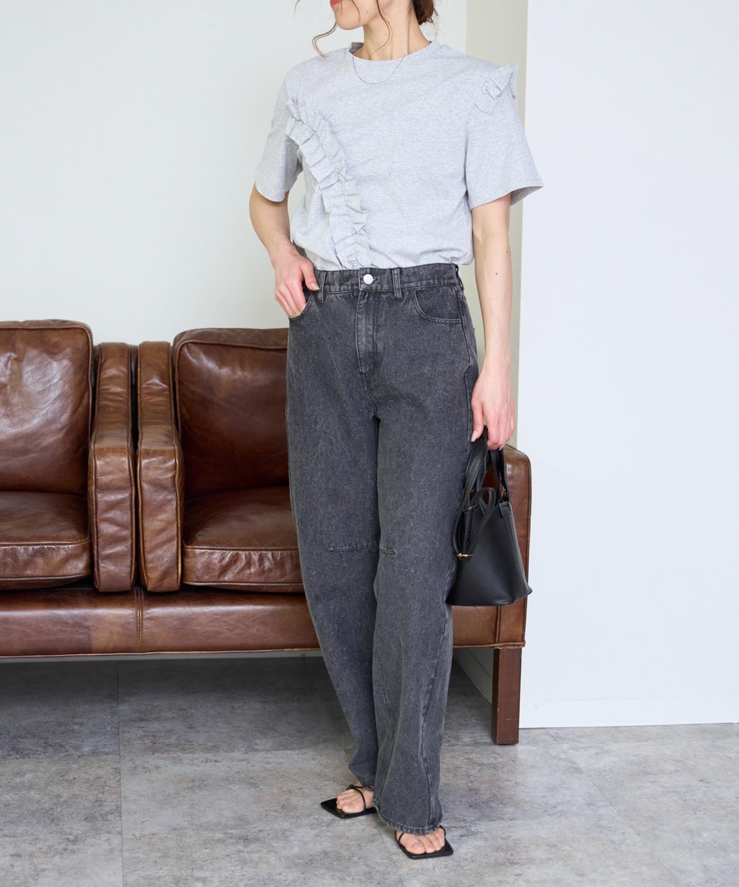 アシンメトリーフリル半袖Tシャツ