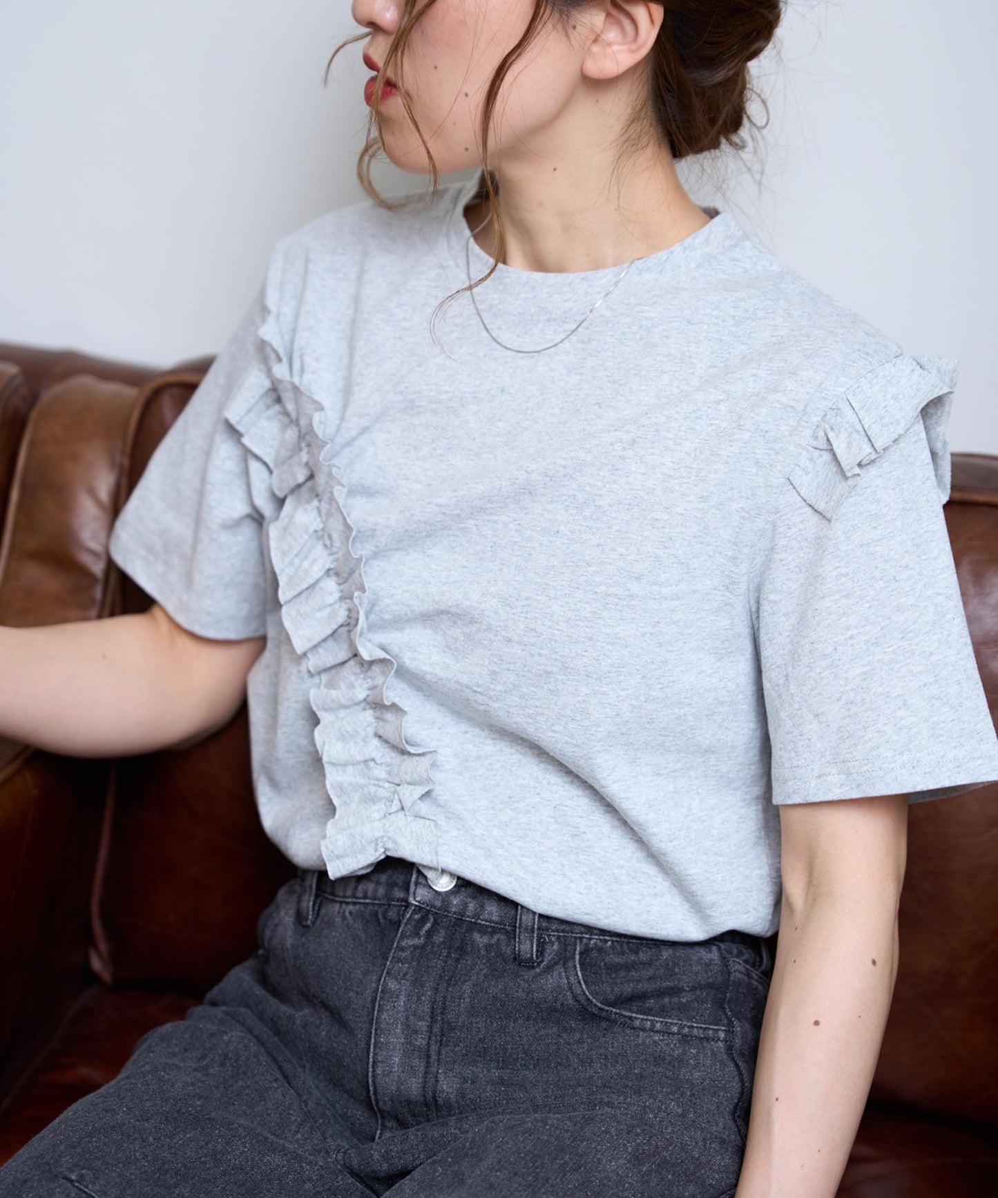 アシンメトリーフリル半袖Tシャツ