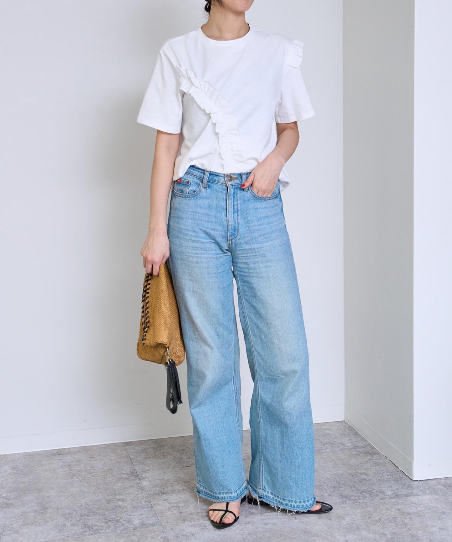 アシンメトリーフリル半袖Tシャツ