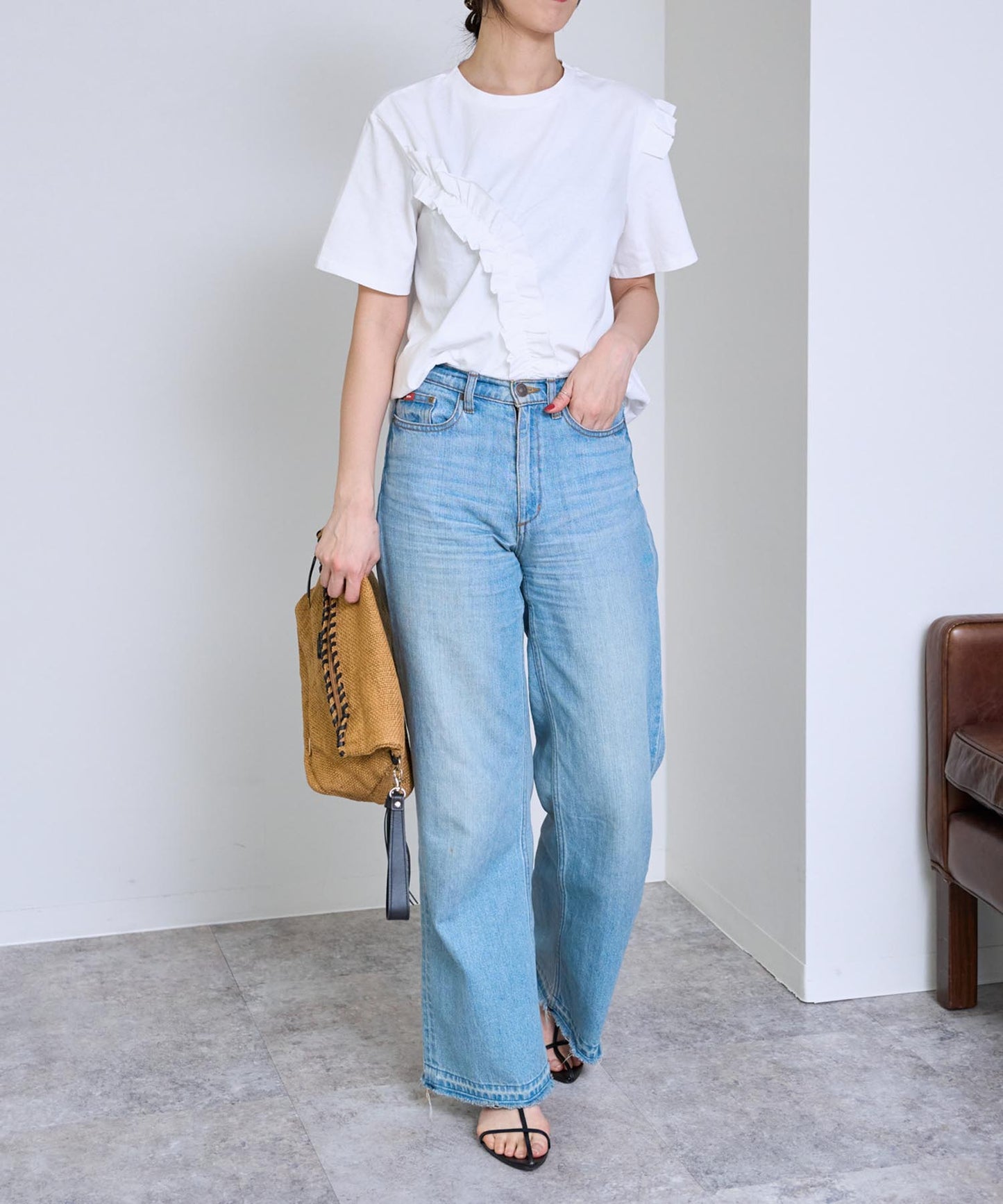 アシンメトリーフリル半袖Tシャツ