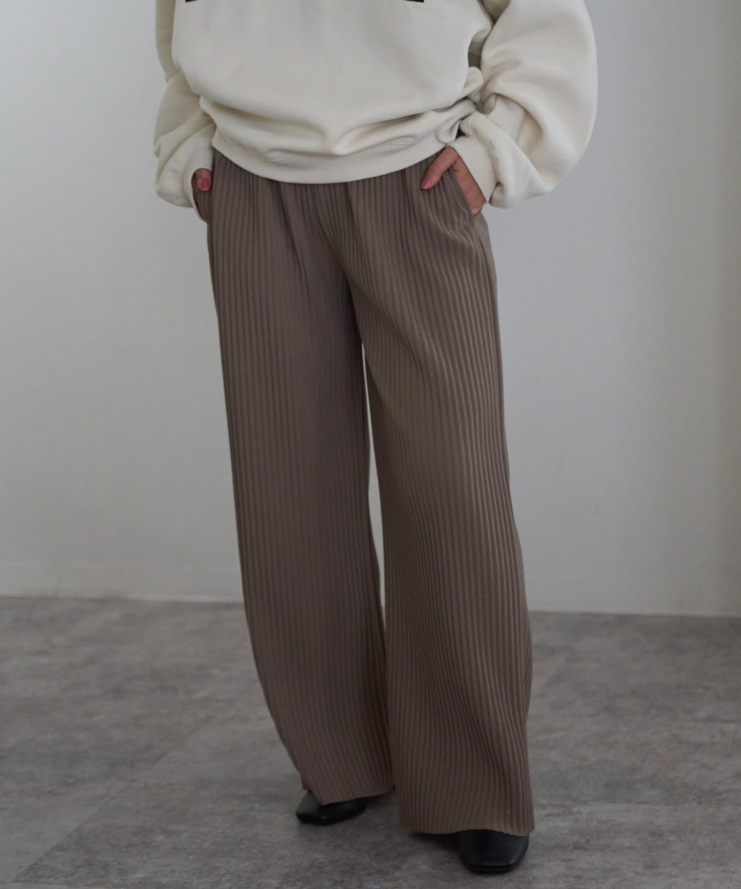 セルフカットプリーツパンツ