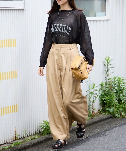 ロゴプリントシアーニット