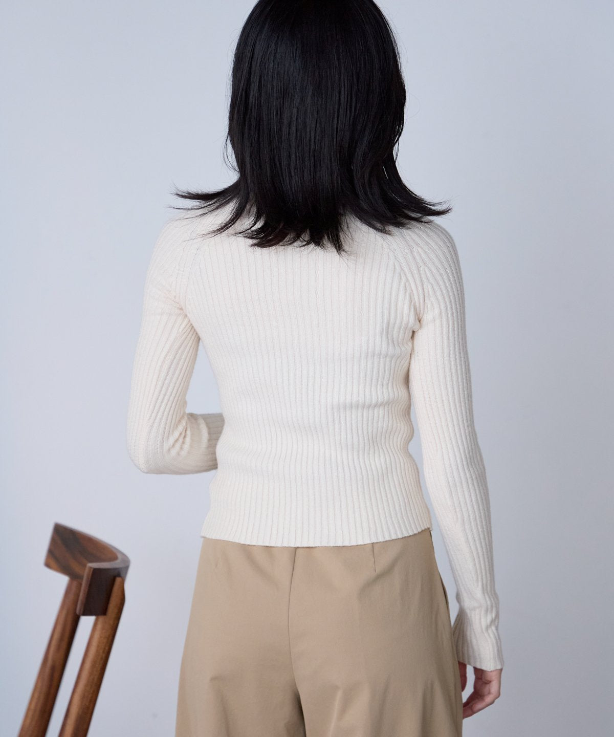 ボトルネックリブニットプルオーバー