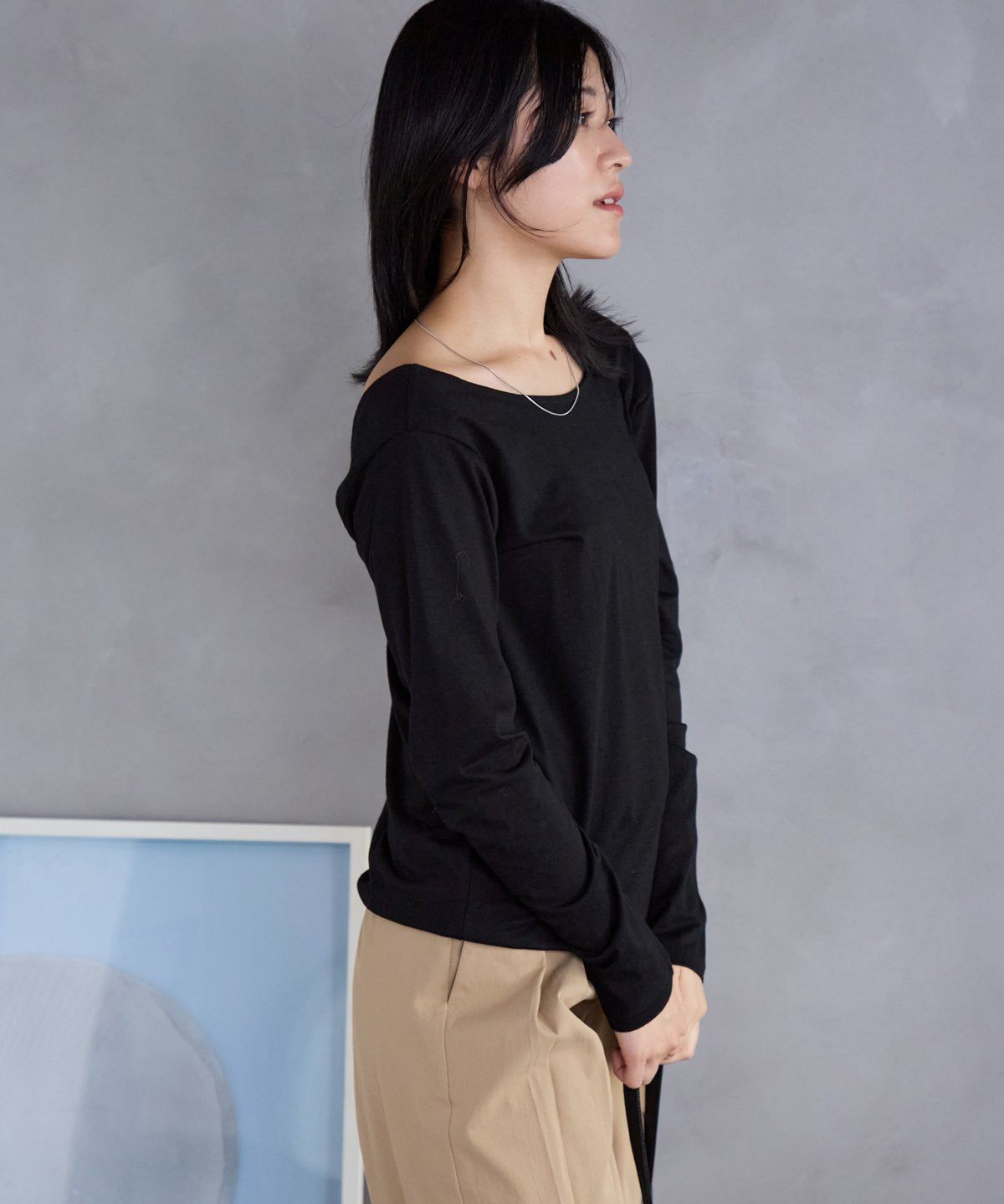 バックオープンTシャツ