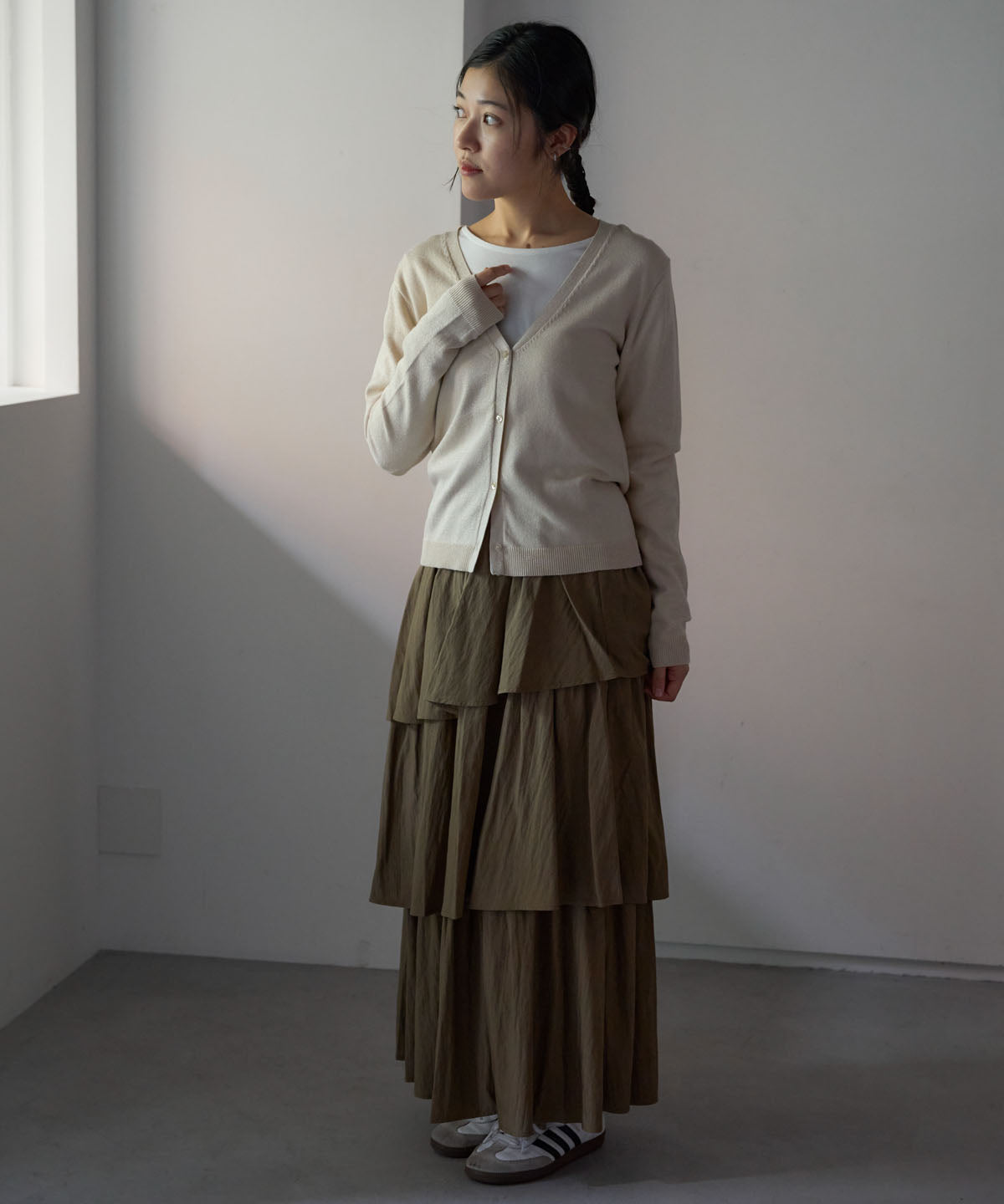 Vネックラメカーディガン