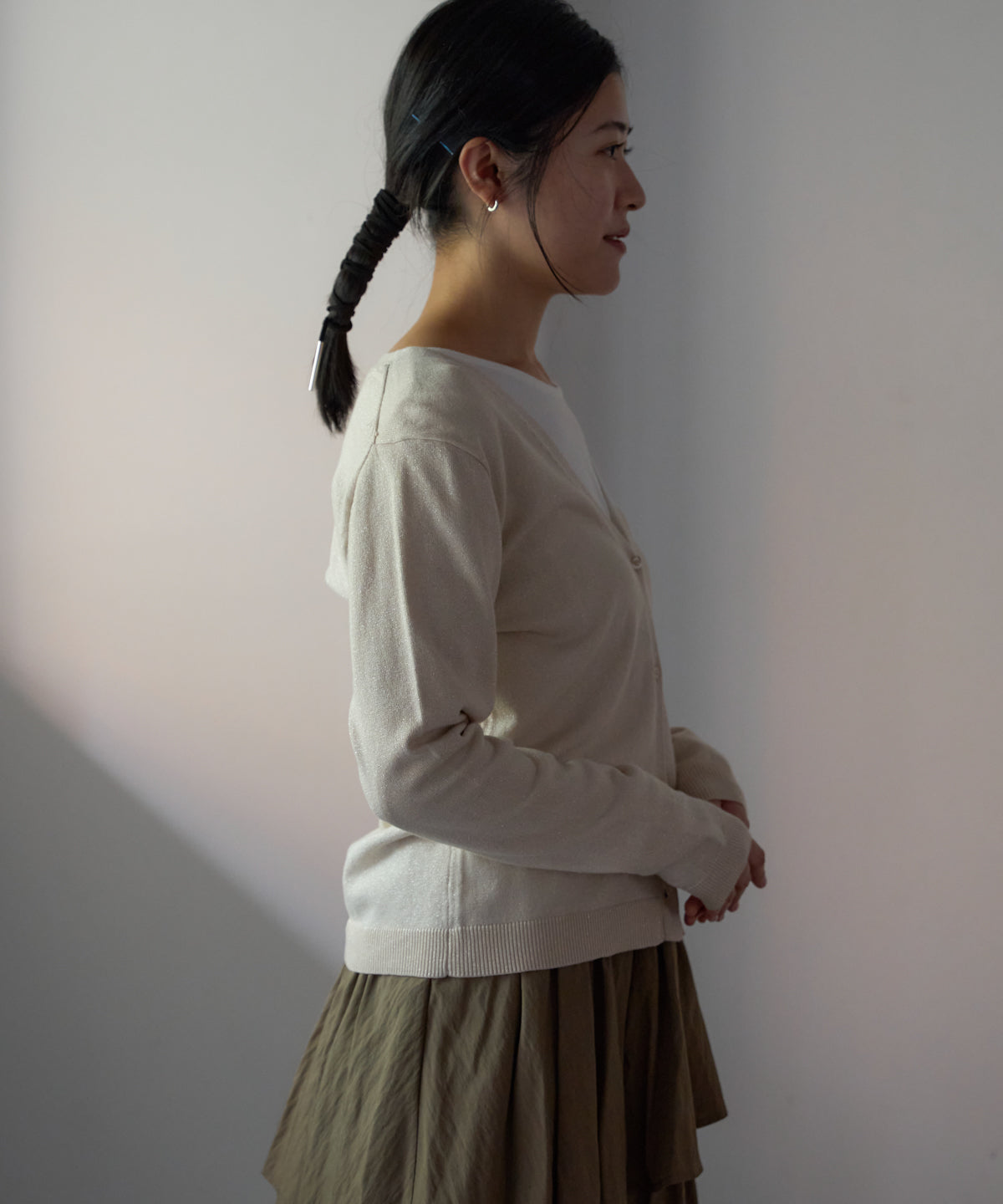 Vネックラメカーディガン