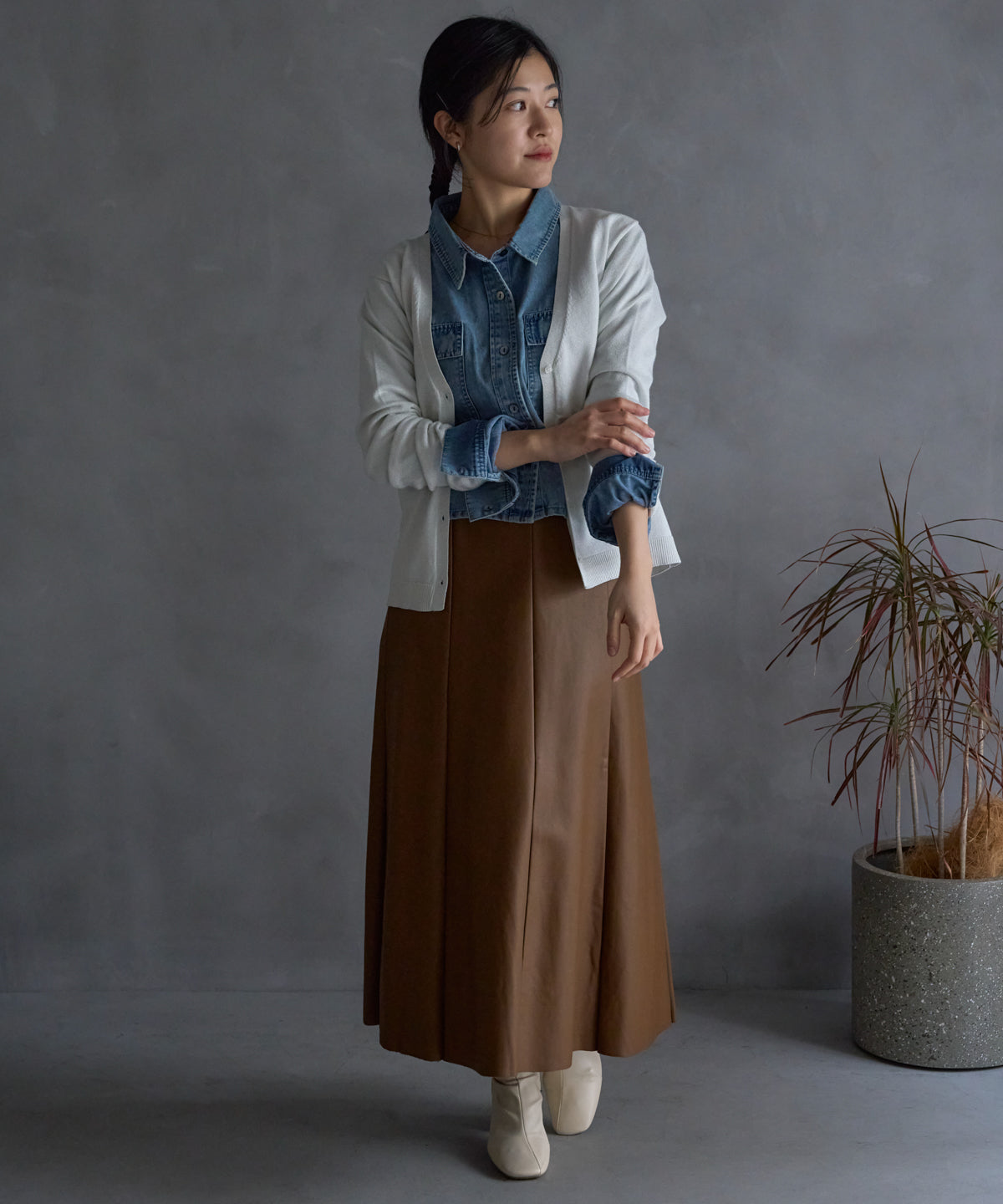 Vネックラメカーディガン