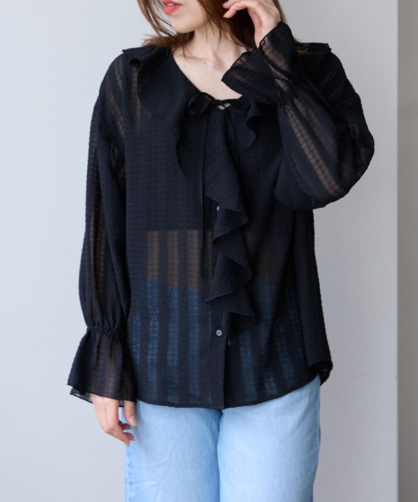 長袖シアーラッフルリボンブラウス