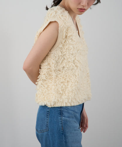 ループヤーンニットベスト